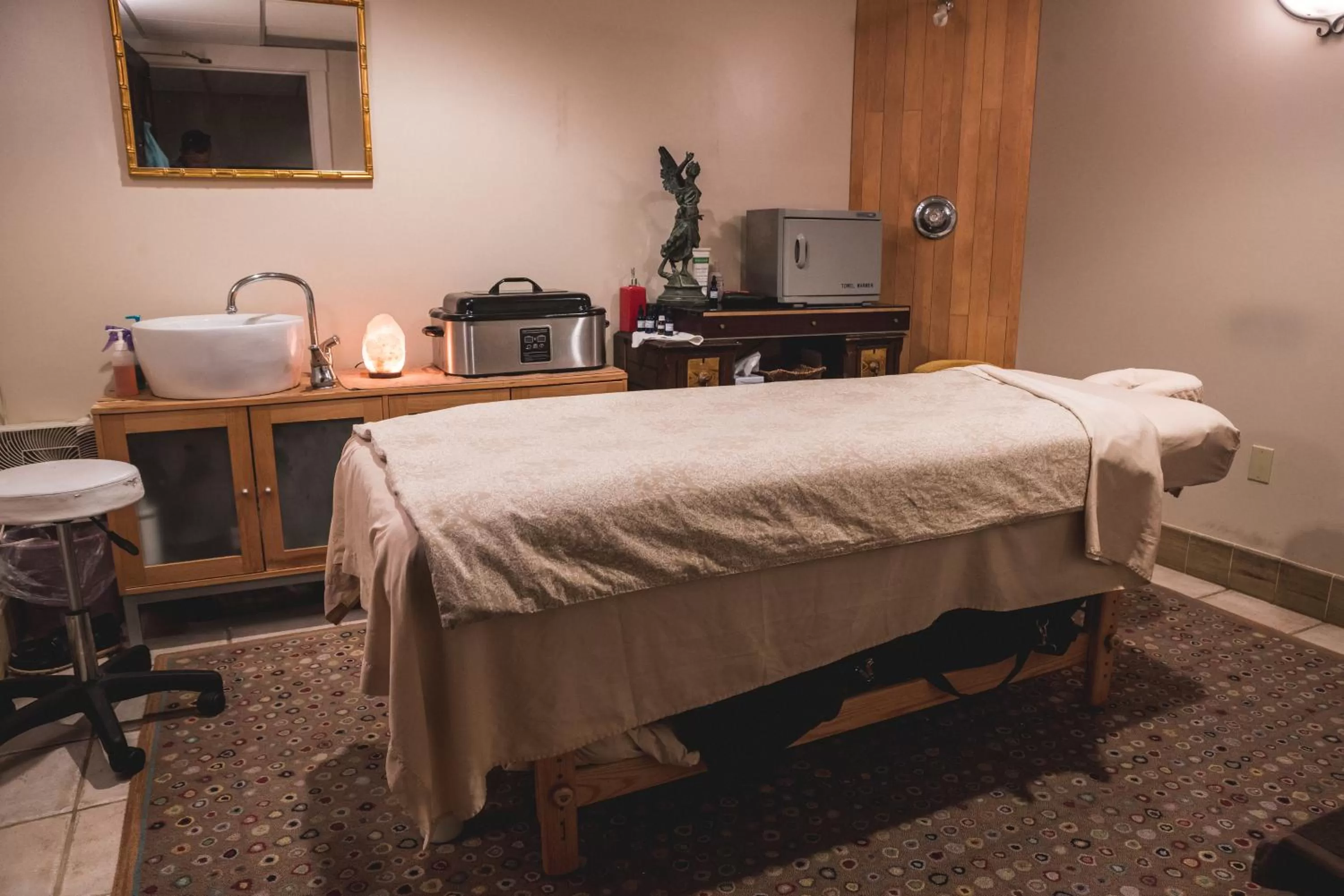 Spa and wellness centre/facilities in The Common Man Inn, Spa & Lodge