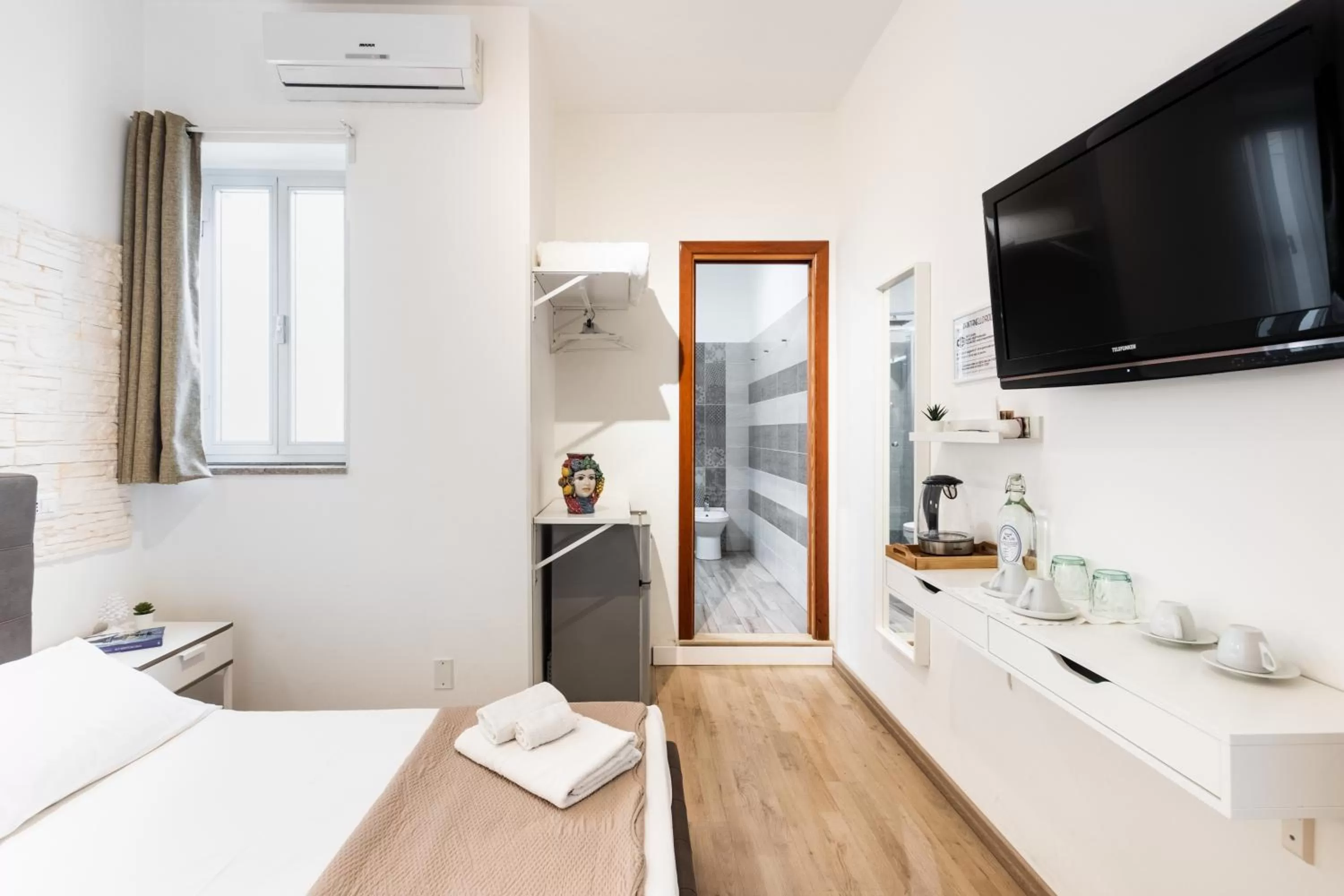 TV and multimedia, Bed in Pantanello Rooms Avola