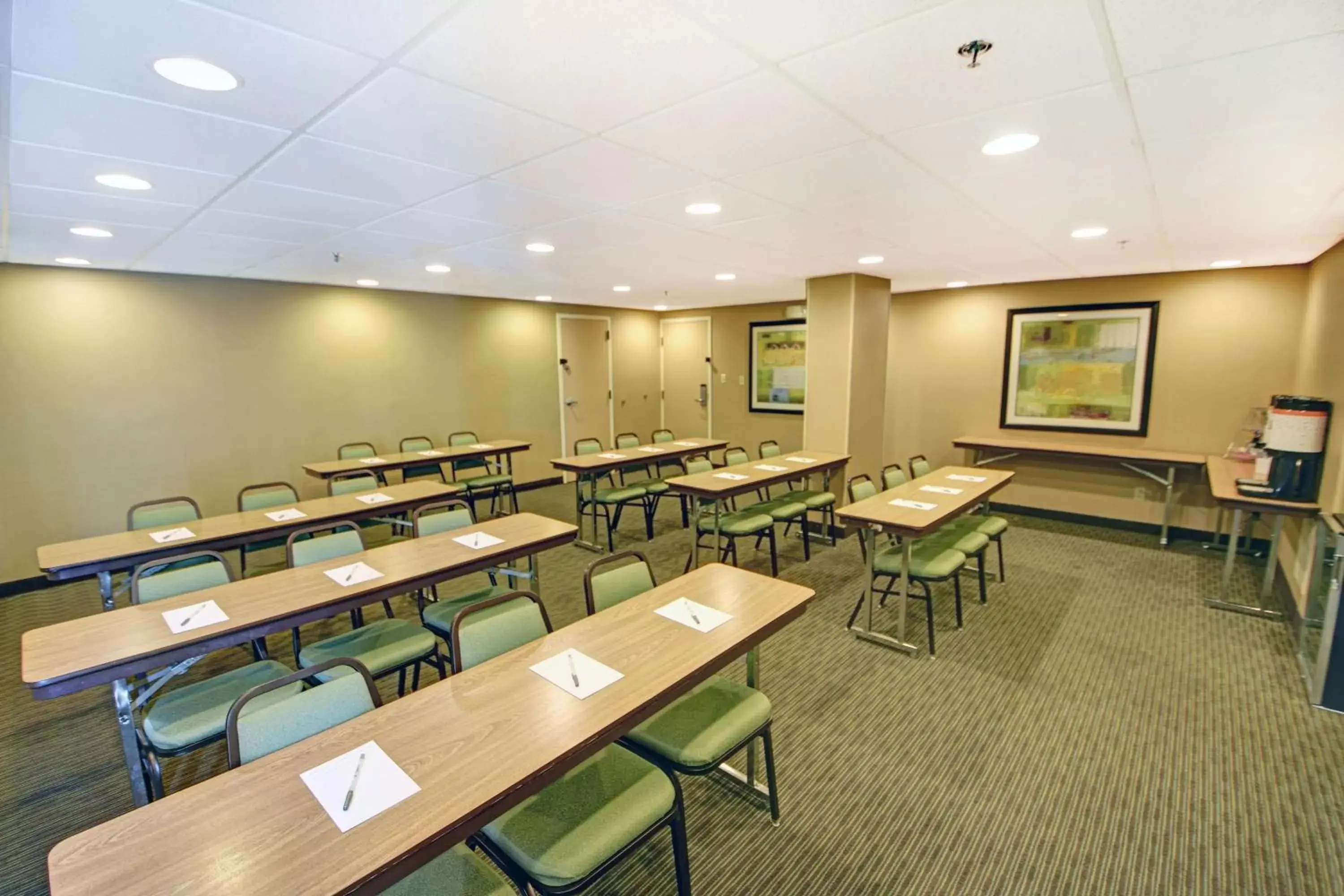 Meeting/conference room in Hampton Inn Kansas City - Airport