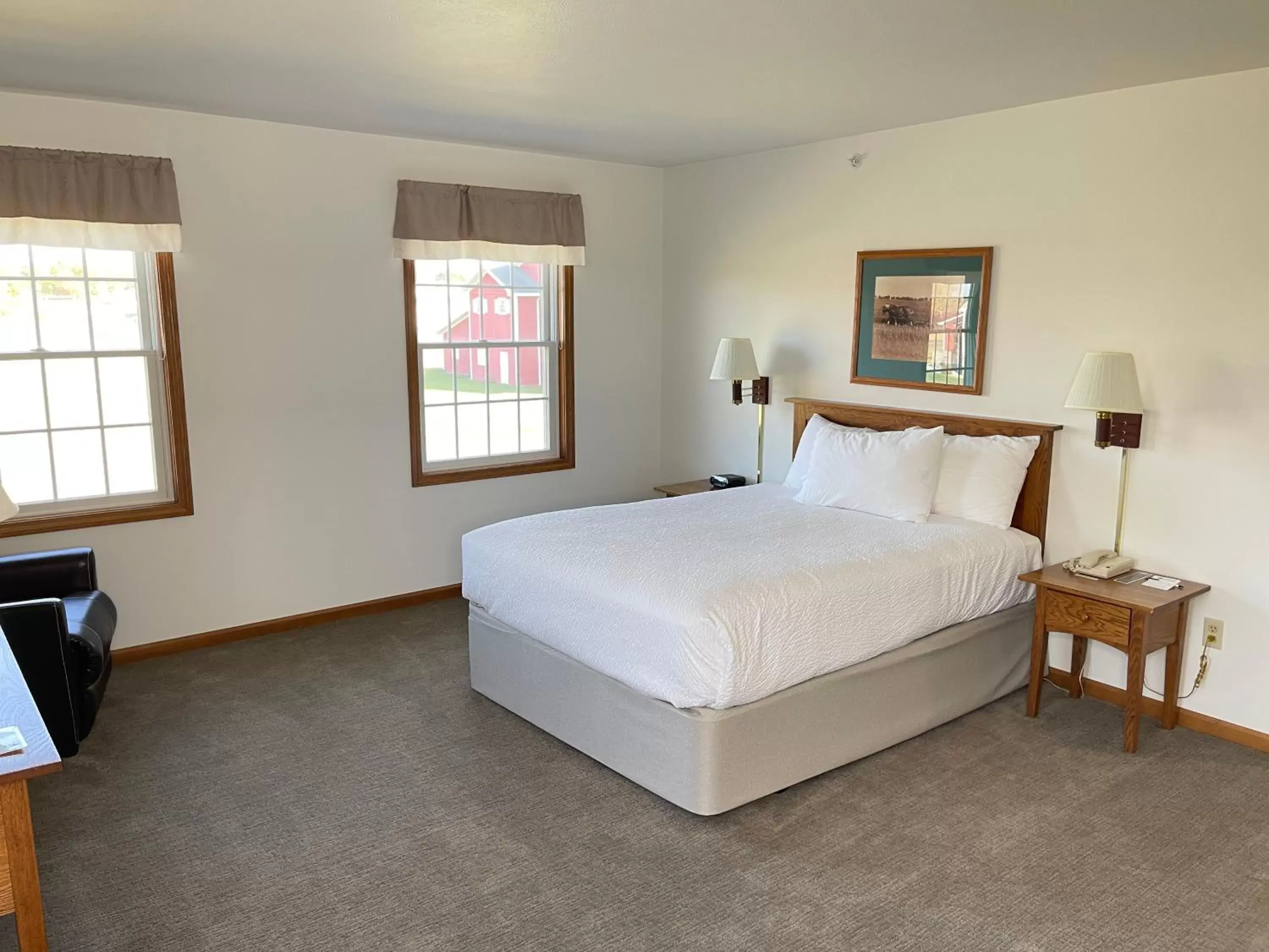 Bed in Farmstead Inn and Conference Center