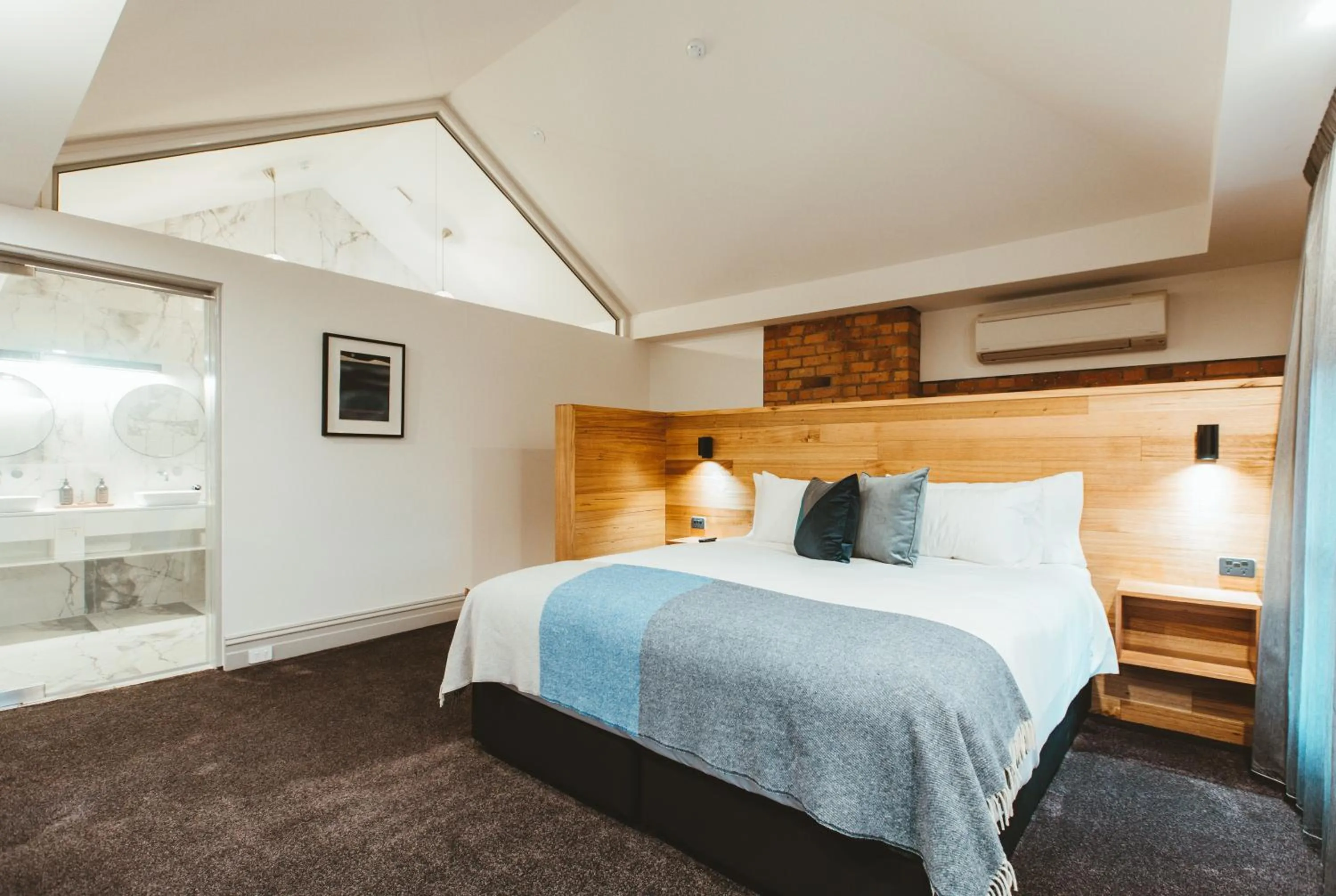 Bed in Maylands Lodge