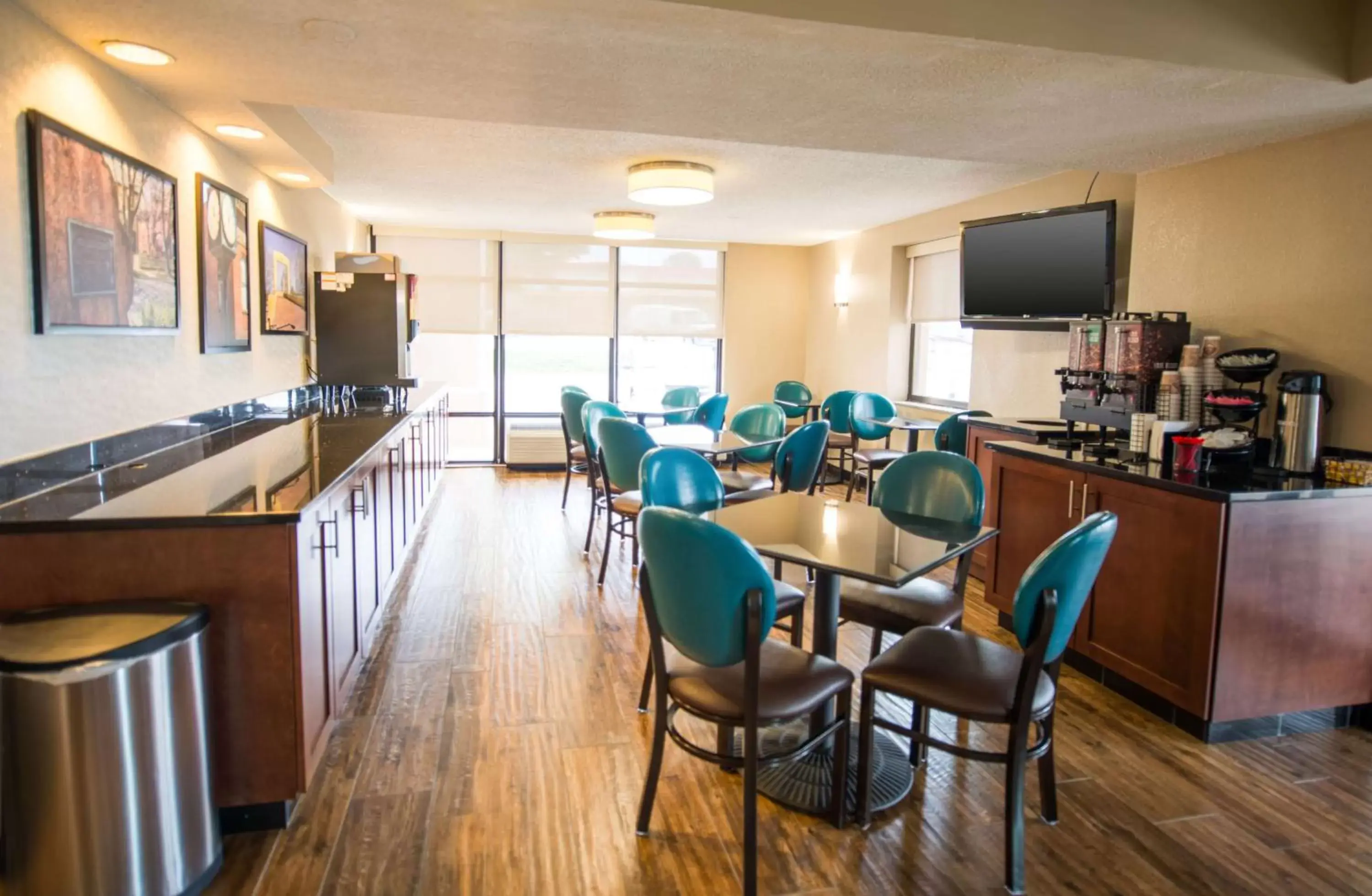 Lobby or reception, Restaurant/Places to Eat in Pear Tree Inn Cape Girardeau Medical Center