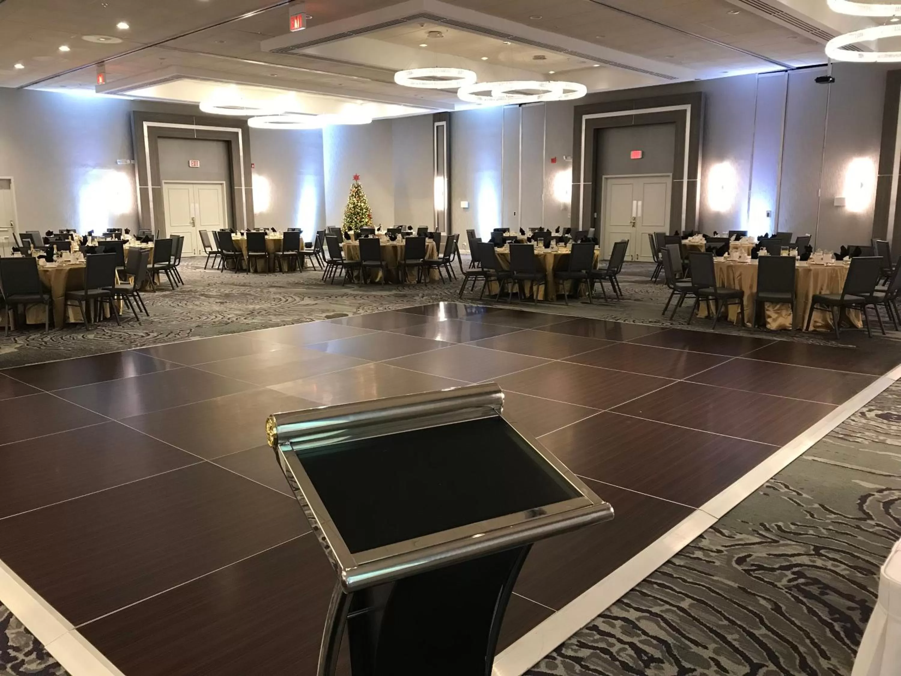 Banquet/Function facilities in Holiday Inn Chicago Nw Crystal Lk Conv Ctr by IHG