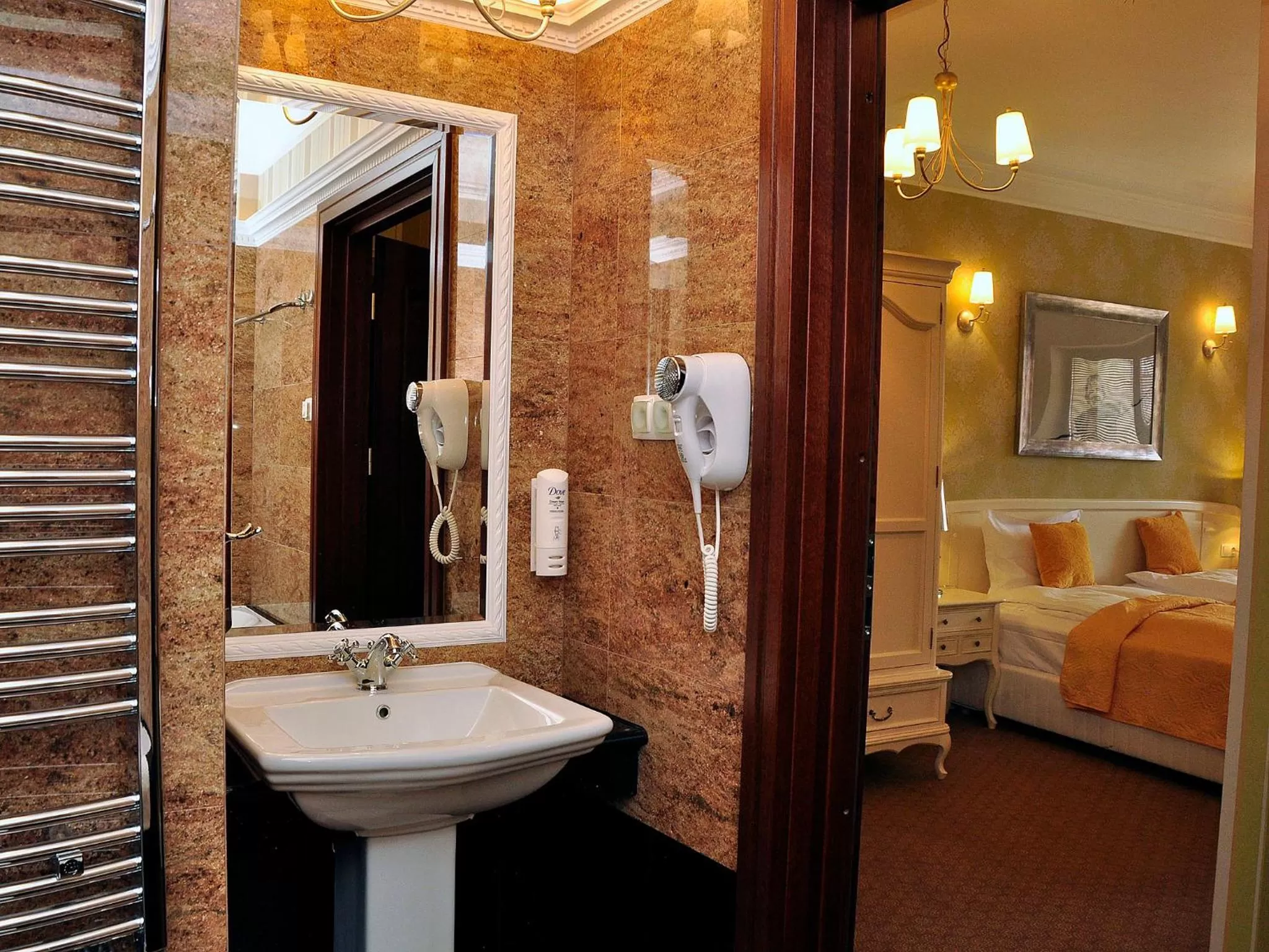Toilet, Bed in SleepWalker Boutique Suites