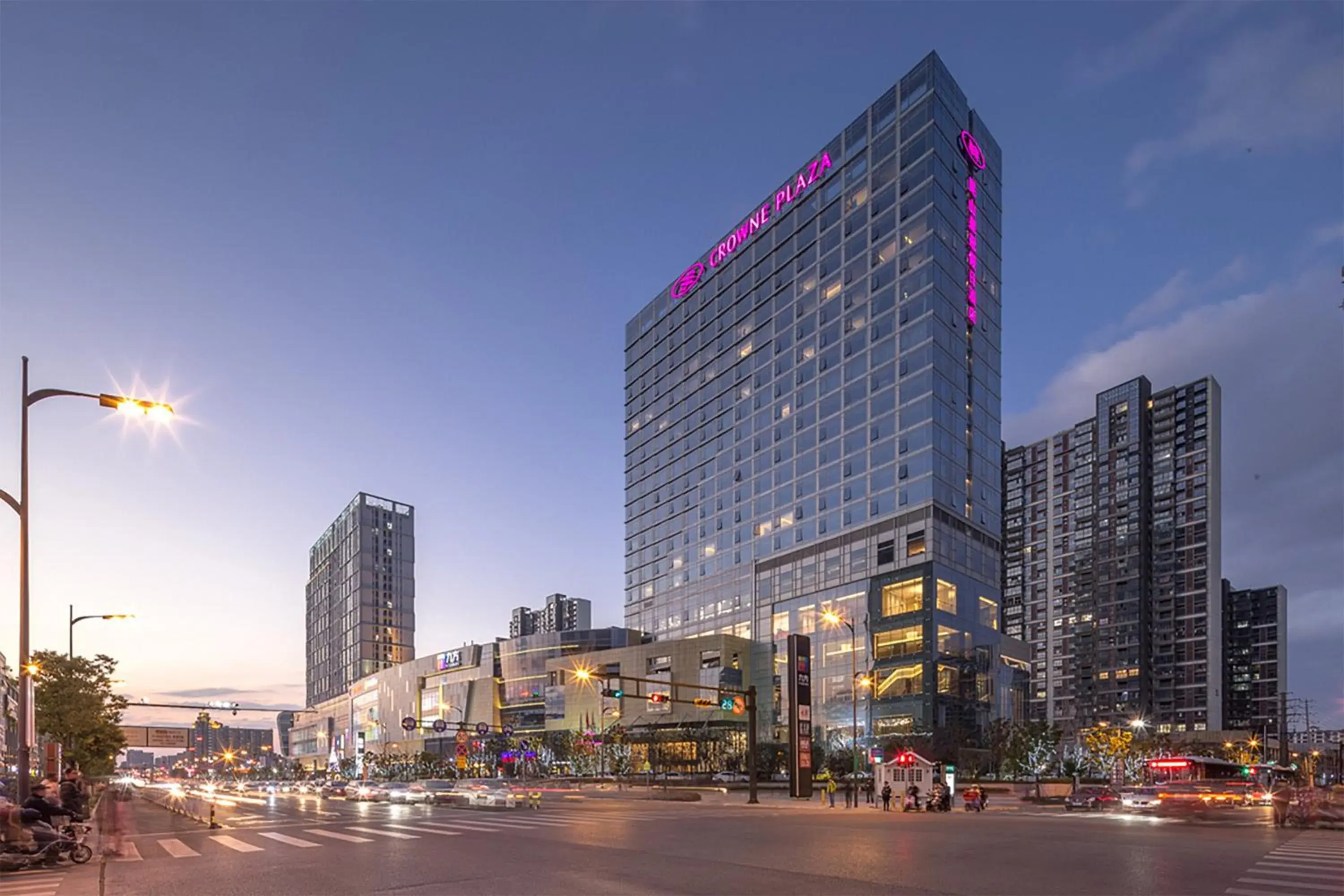 Property building in Crowne Plaza Kunshan by IHG Property building in Crowne Plaza Kunshan by IHG