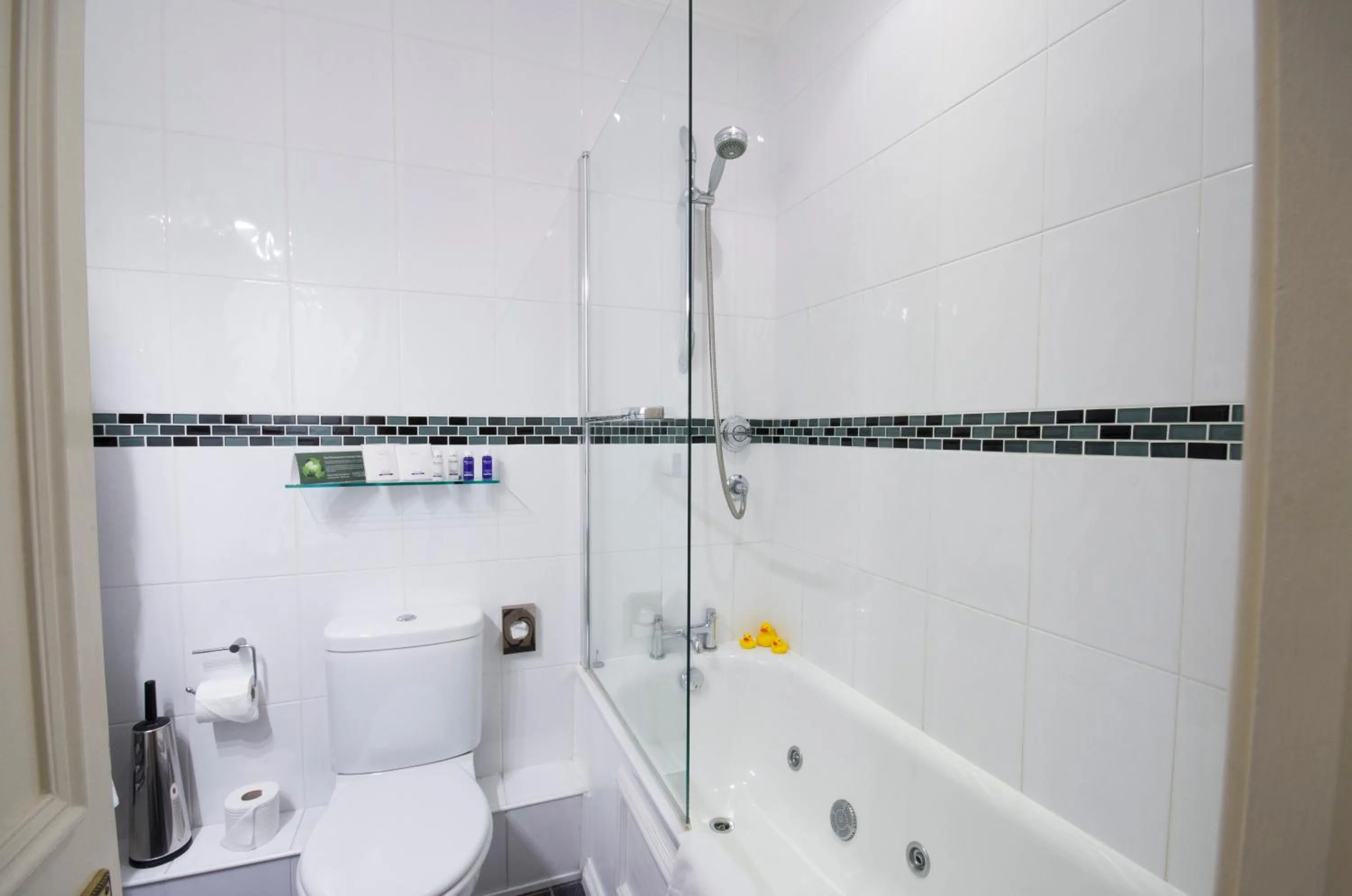 Bathroom in Chateau La Chaire