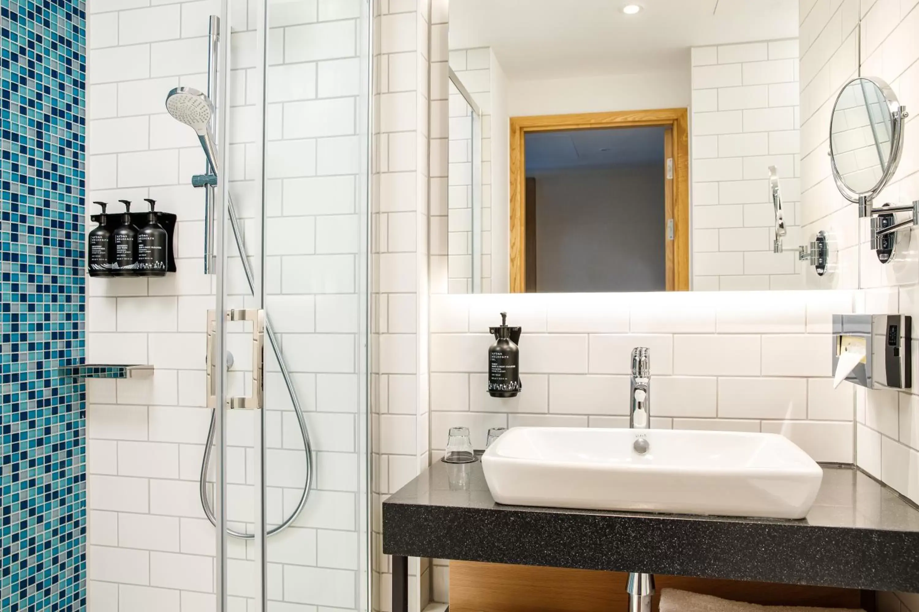 Shower, Bathroom in Holiday Inn Manchester Airport, an IHG Hotel