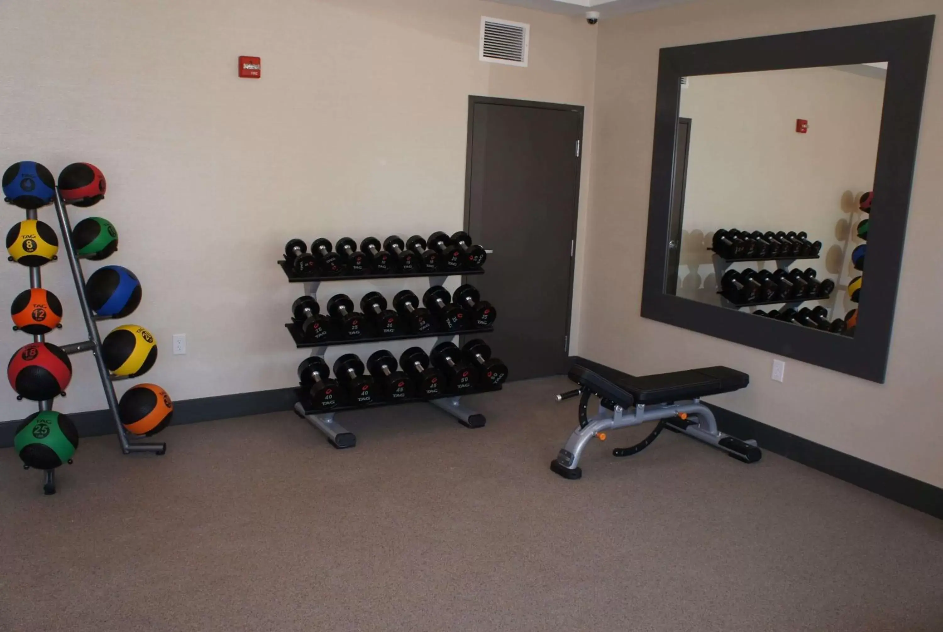 Fitness centre/facilities in La Quinta Inn and Suites by Wyndham Bloomington Fitness centre/facilities in La Quinta Inn and Suites by Wyndham Bloomington