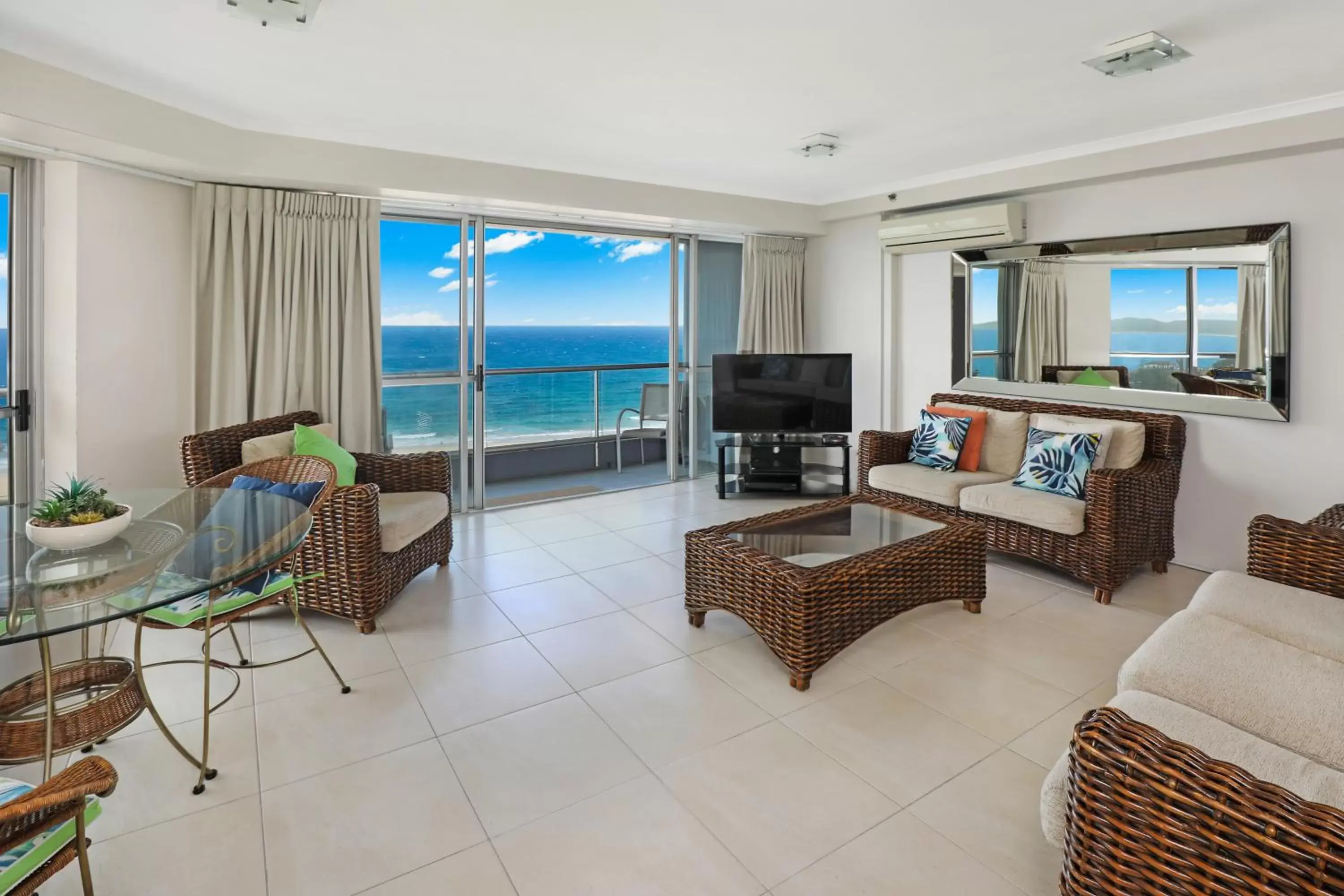 Living room, Sea View in Points North Apartments