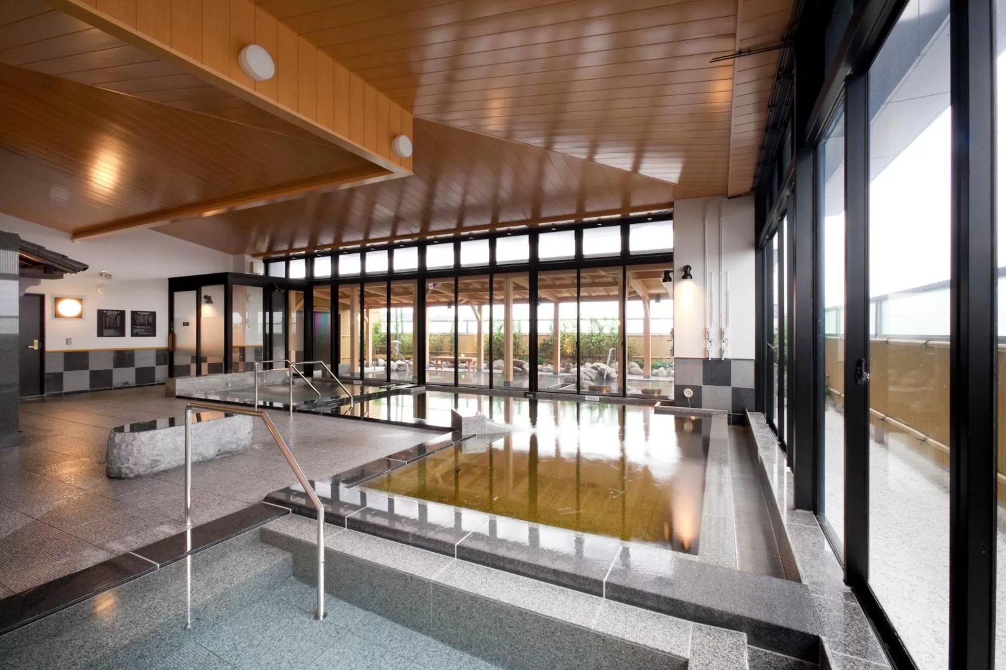 Hot Spring Bath in Air Terminal Hotel