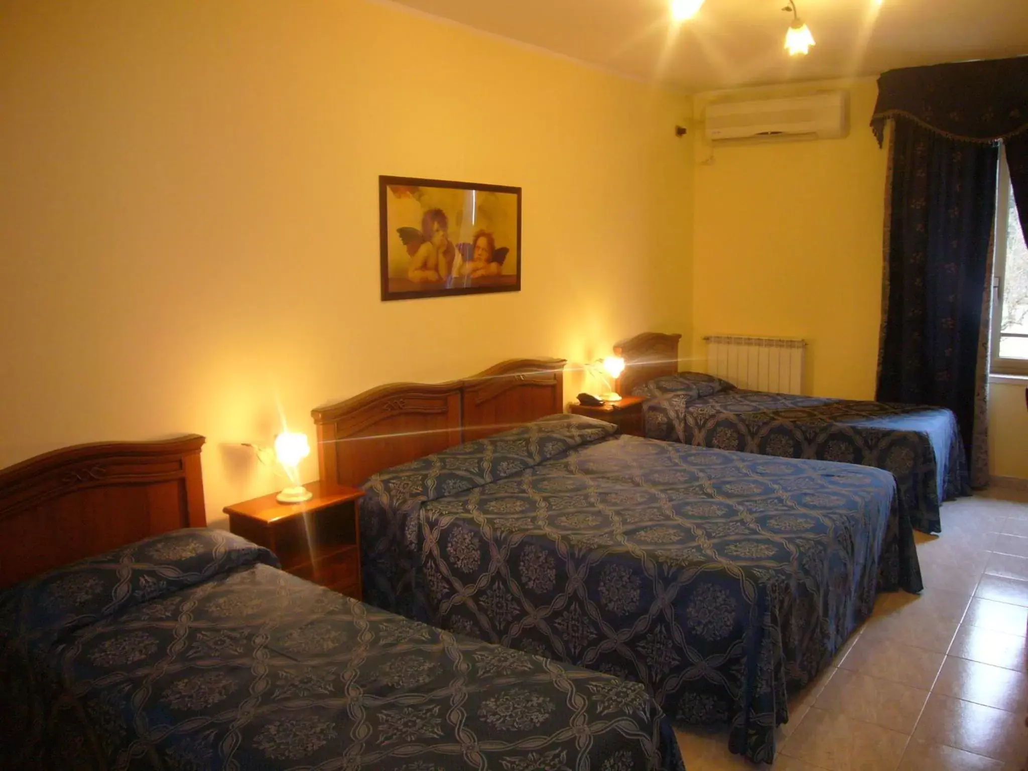 Bedroom, Bed in Villa Altieri