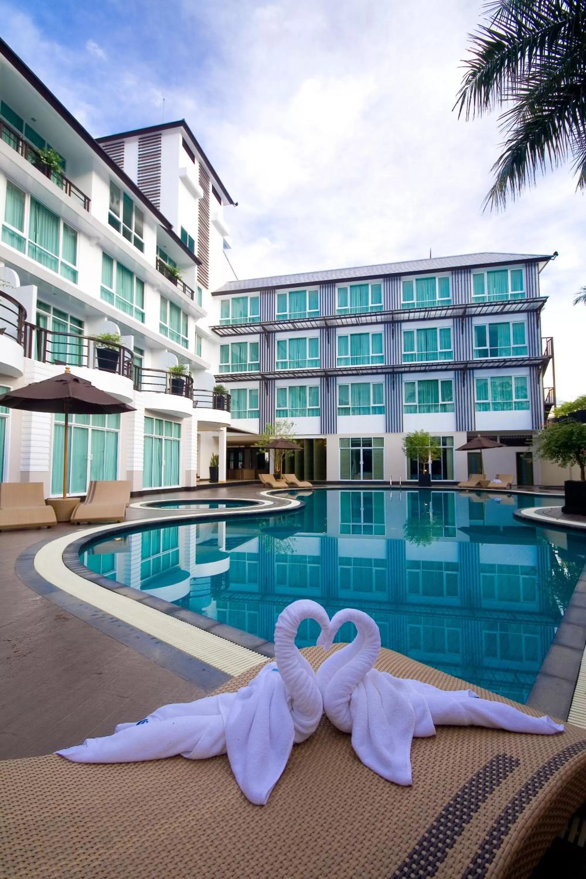 Swimming pool in A-Te Chumphon Hotel - SHA Plus
