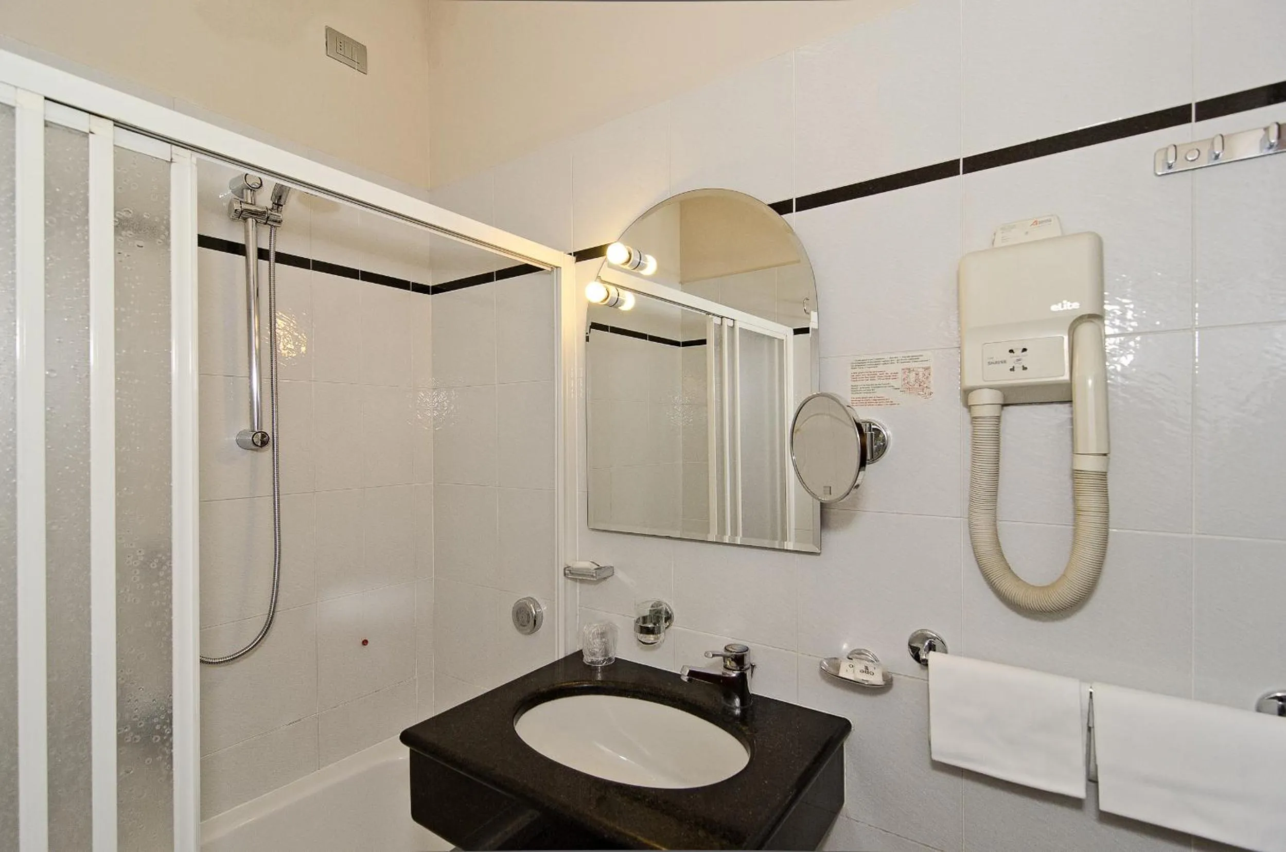 Bathroom in Hotel Eden