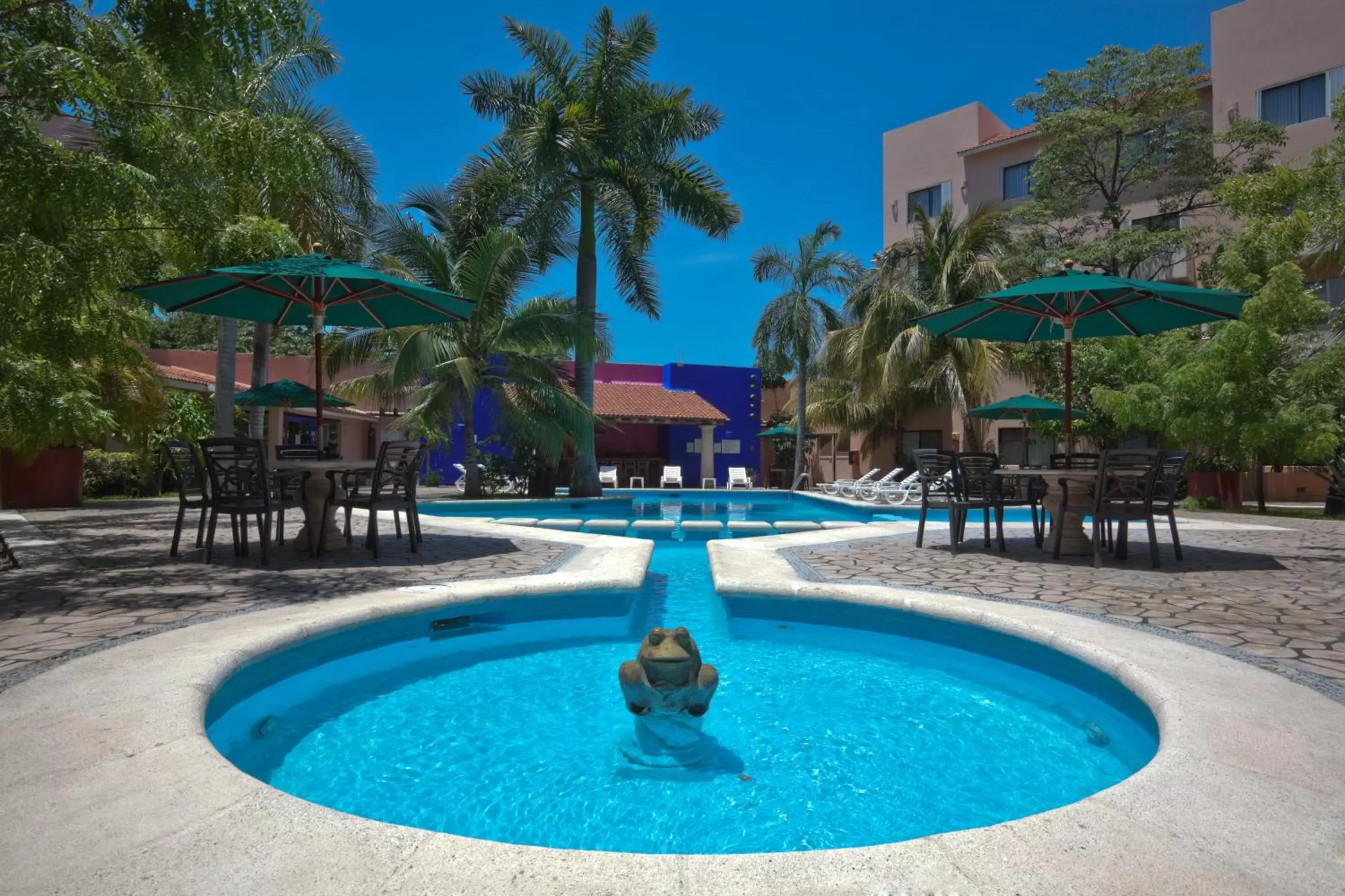 Swimming Pool in Holiday Inn Ciudad Del Carmen, an IHG Hotel