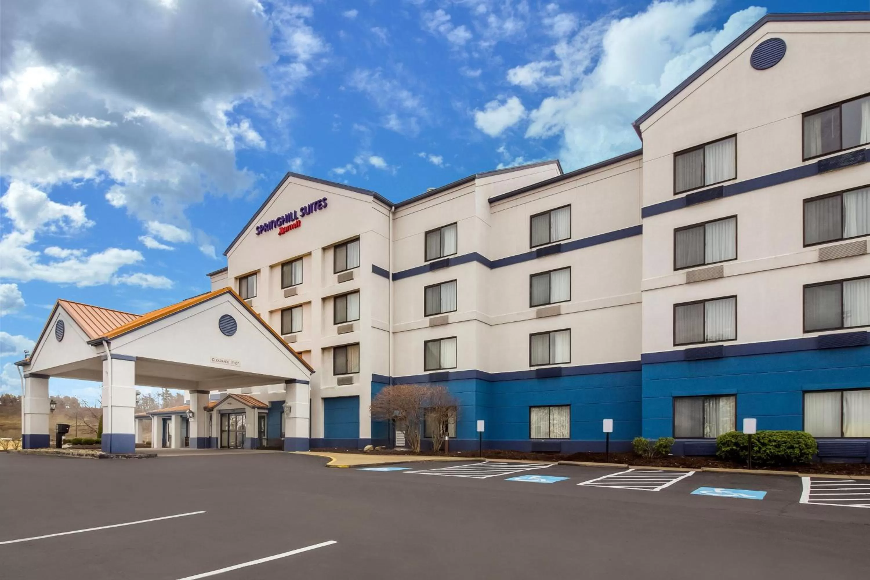 Property building in SpringHill Suites by Marriott Pittsburgh Washington