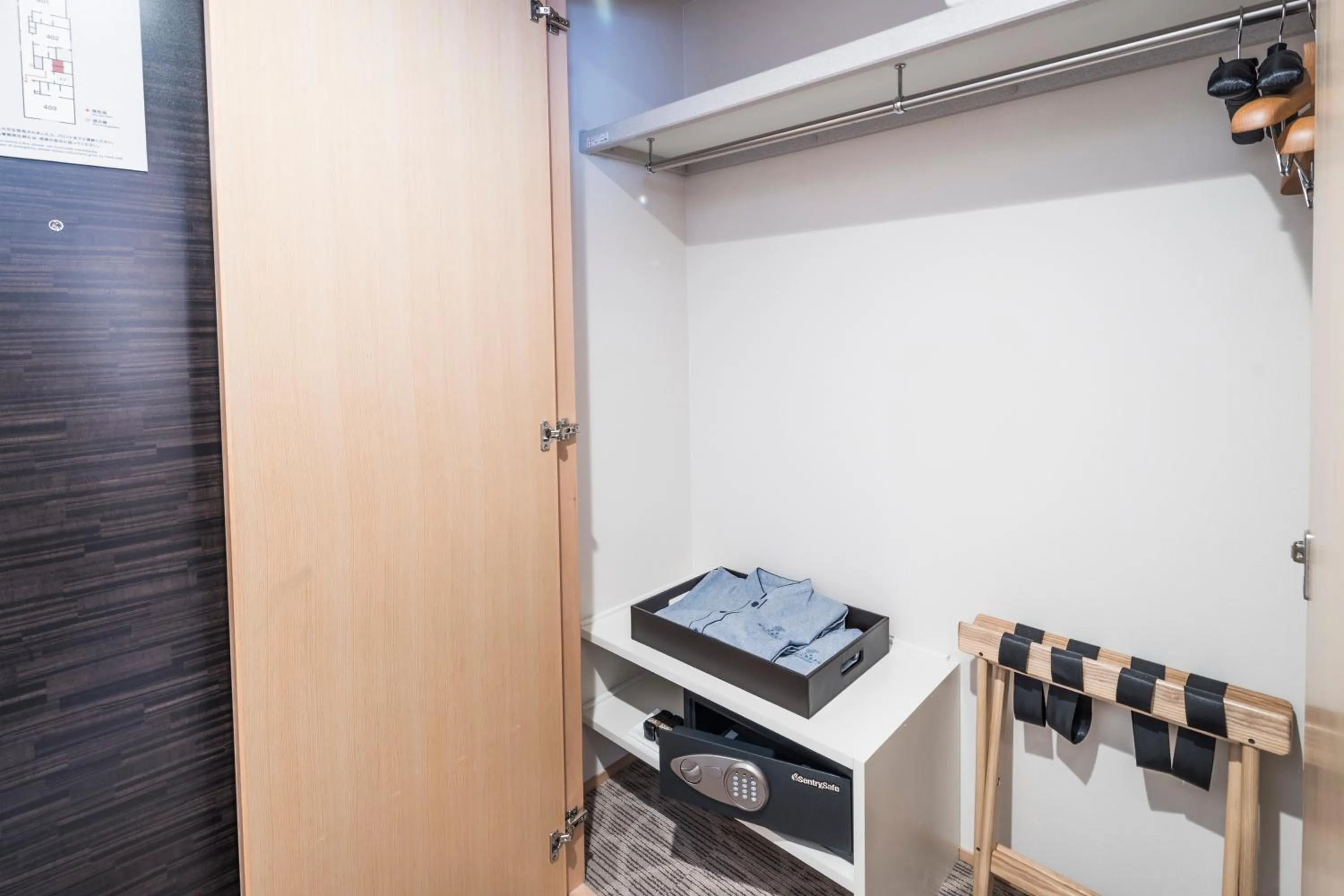 Photo of the whole room in Kyoto Shinmachi Rokkaku Hotel grandereverie