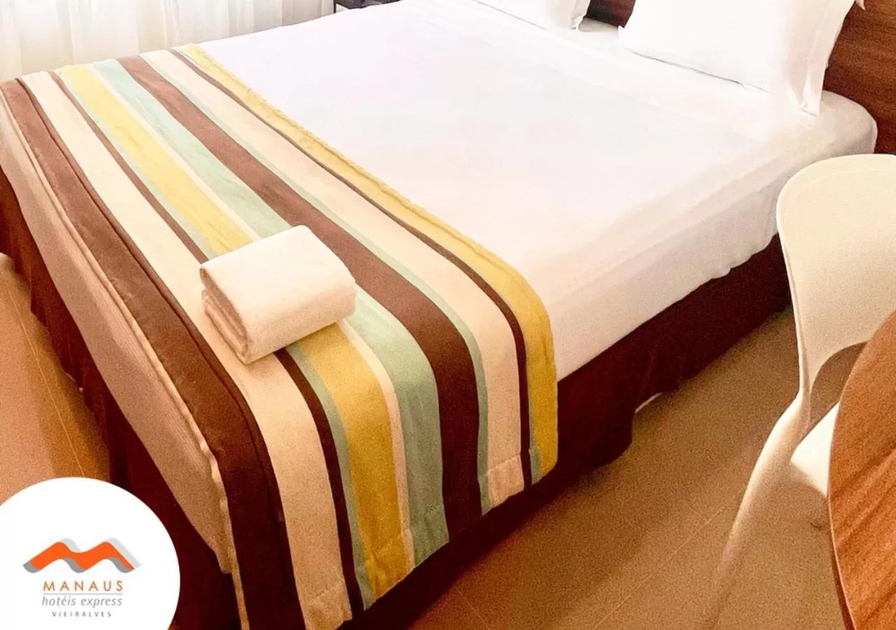 Bedroom, Bed in Express Vieiralves