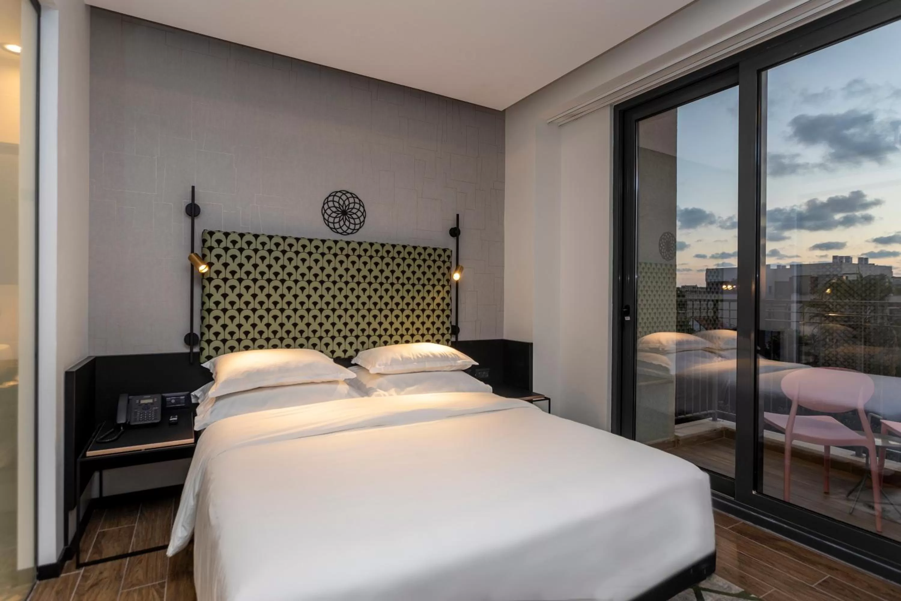 Balcony/Terrace, Bed in Numa Hotel Jaffa