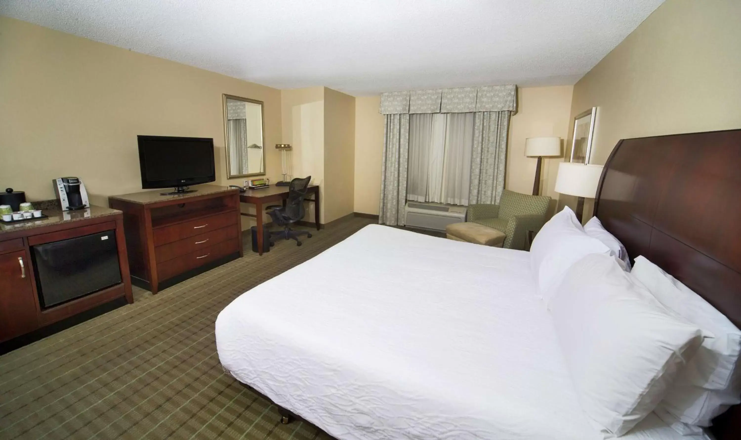 Bedroom, Bed in Hilton Garden Inn Valdosta Bedroom, Bed in Hilton Garden Inn Valdosta