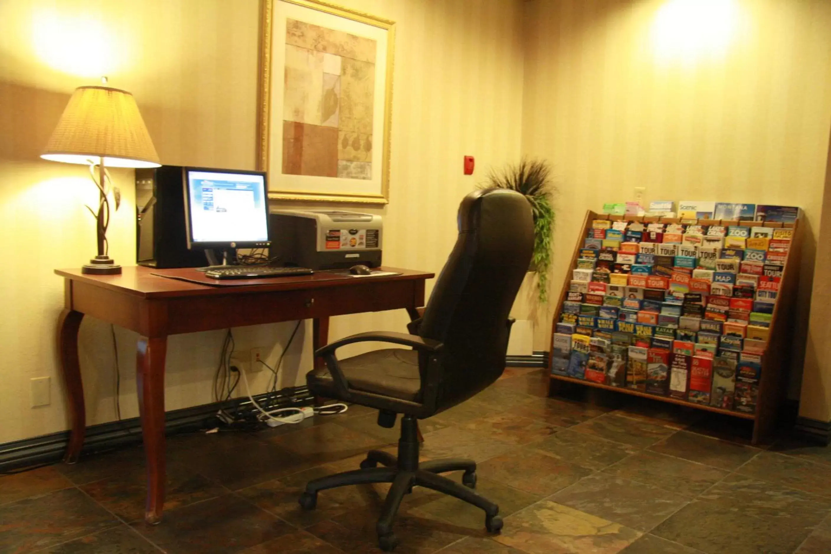 Lobby or reception, Business Area/Conference Room in Baymont by Wyndham Seattle/Kirkland WA