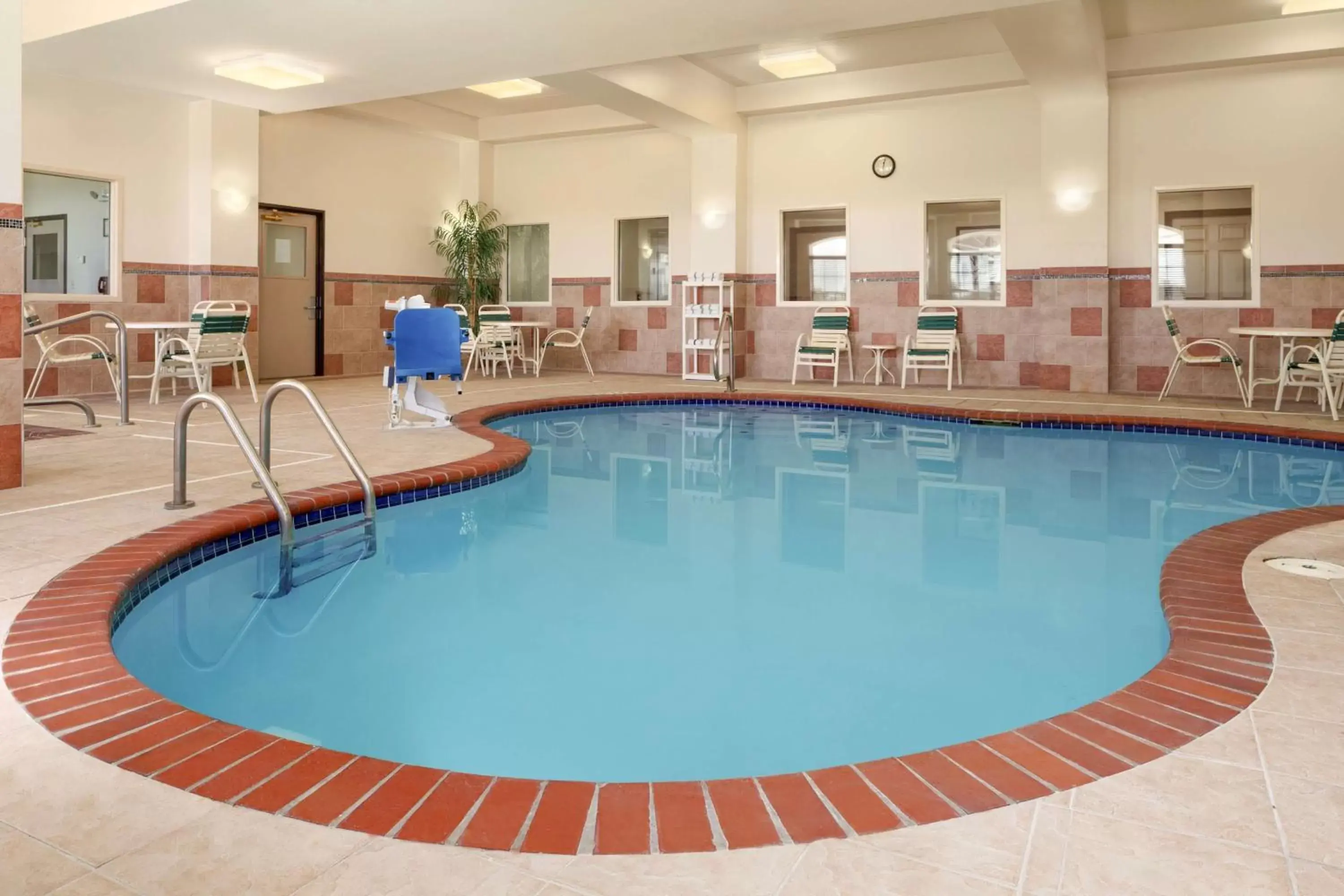 On site, Swimming Pool in Country Inn & Suites by Radisson, Findlay, OH