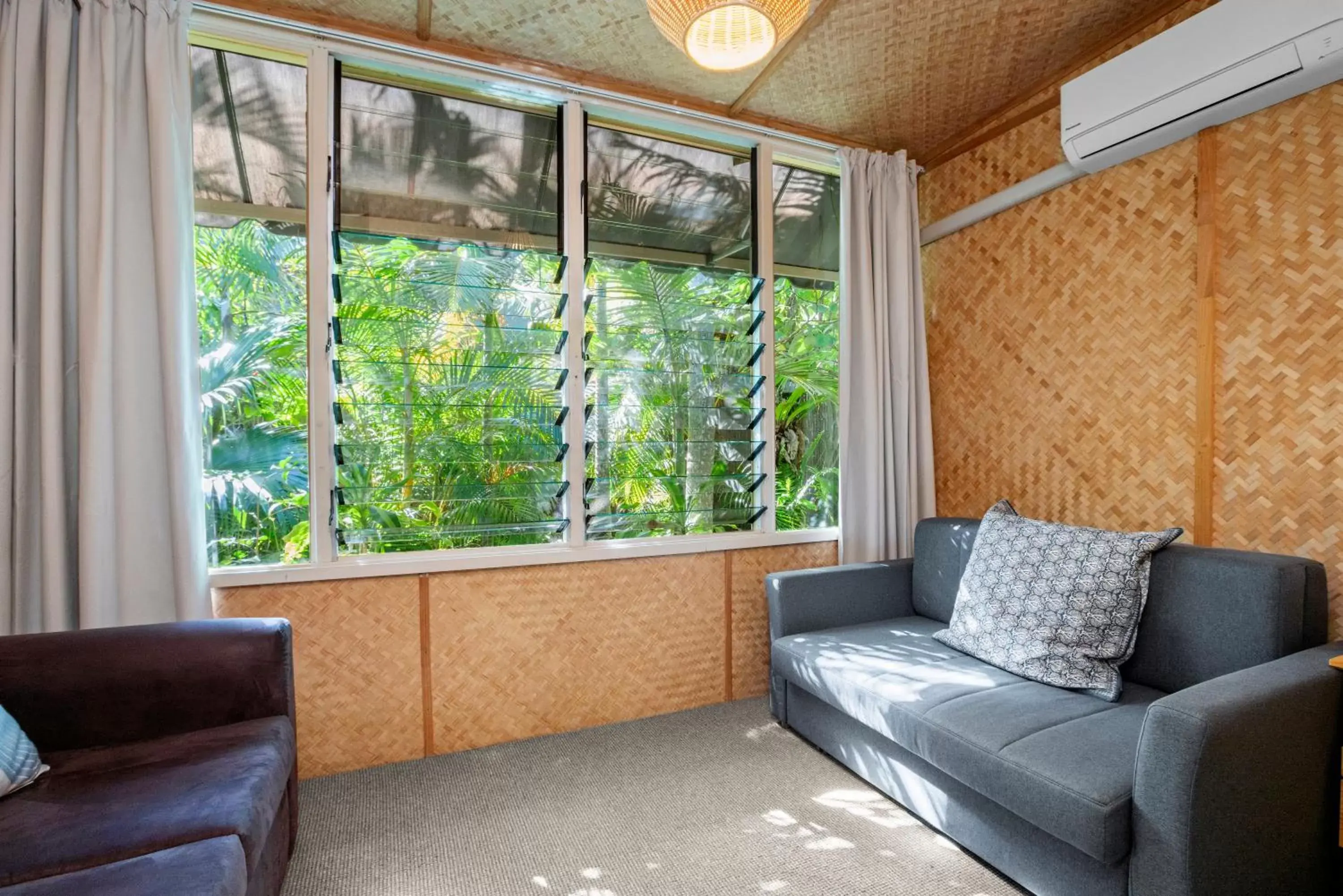 Seating Area in Tallow Beach Motel