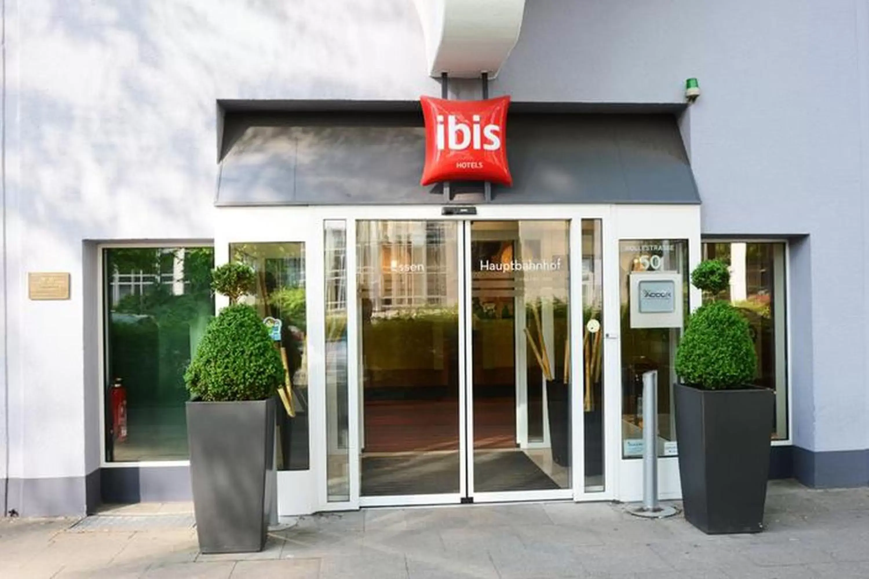 Facade/Entrance in ibis Essen Hauptbahnhof