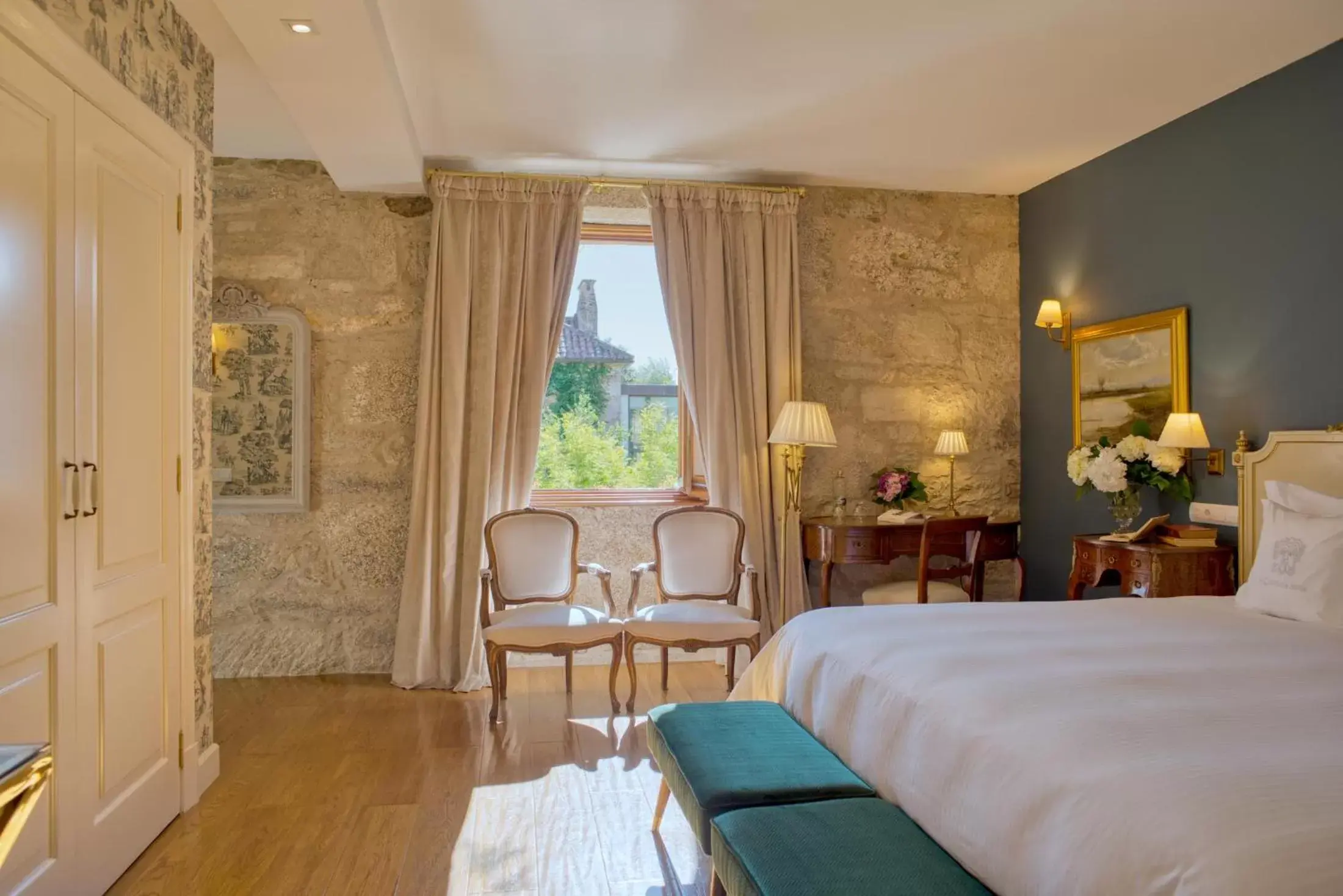 Bedroom in A Quinta Da Auga Hotel Spa Relais & Chateaux