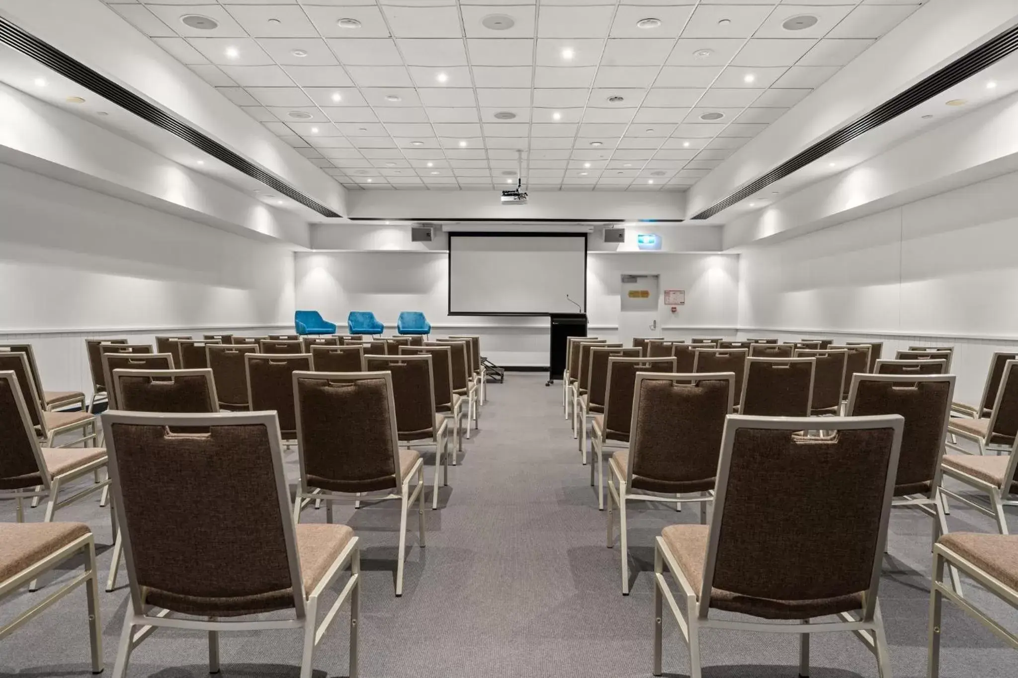 Meeting/conference room in Crowne Plaza Surfers Paradise, an IHG Hotel