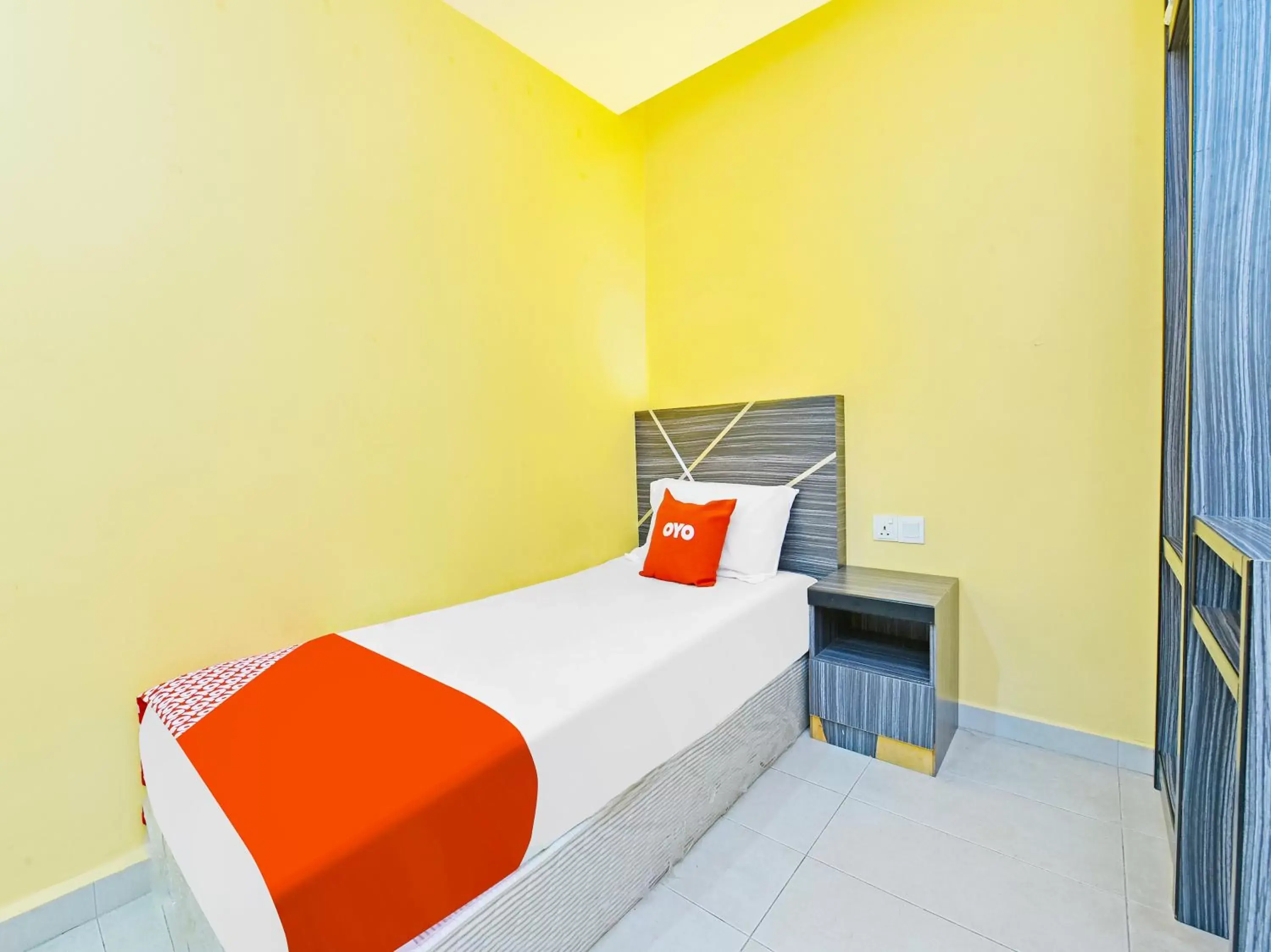 Standard Single Room - single occupancy in OYO 90521 De Mawardah Inn Standard Single Room - single occupancy in OYO 90521 De Mawardah Inn