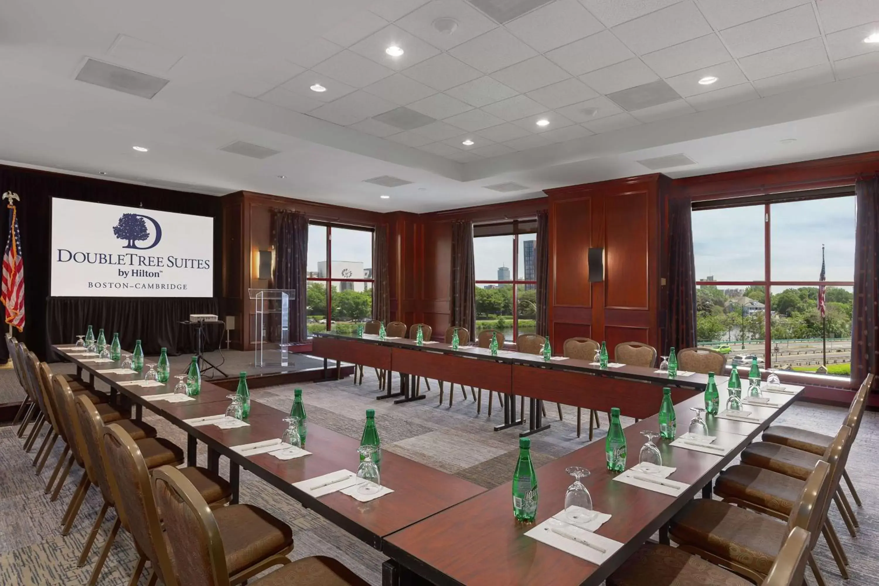 Meeting/conference room in DoubleTree Suites by Hilton Hotel Boston - Cambridge