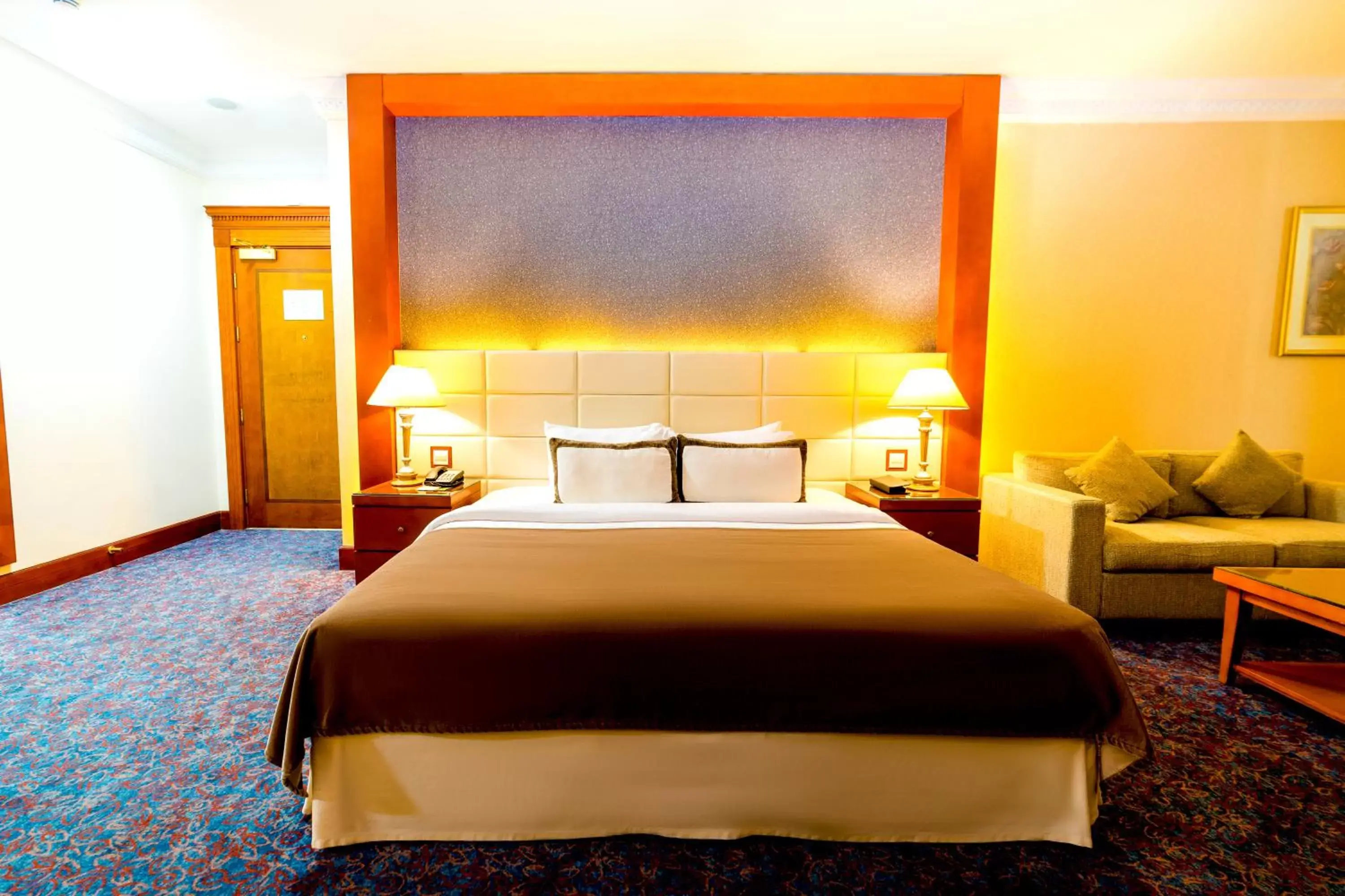 Bedroom, Bed in Grand Excelsior Hotel Al Barsha