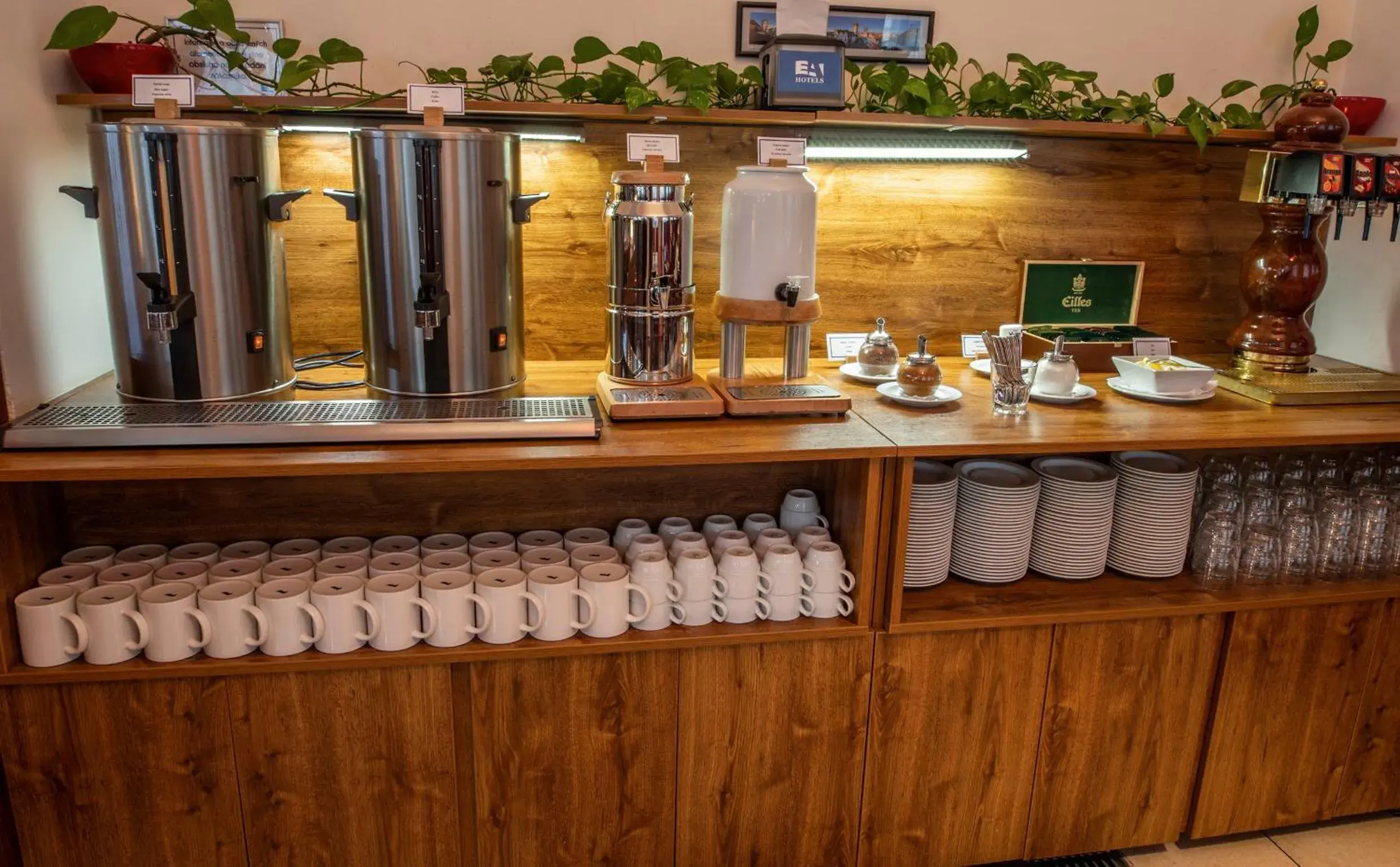 Coffee/tea facilities in EA Hotel Sonata