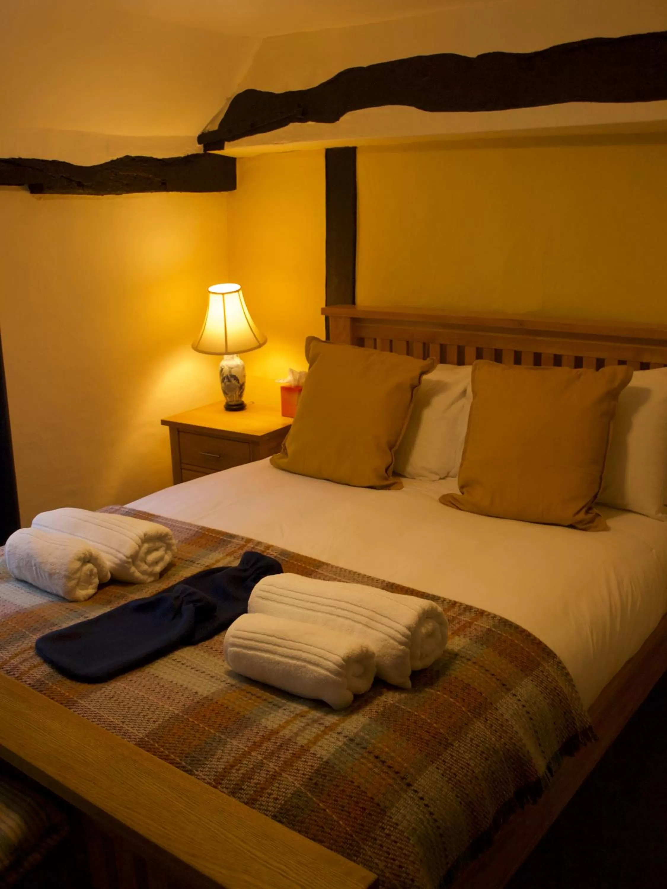 Bed in Painters at the Angel