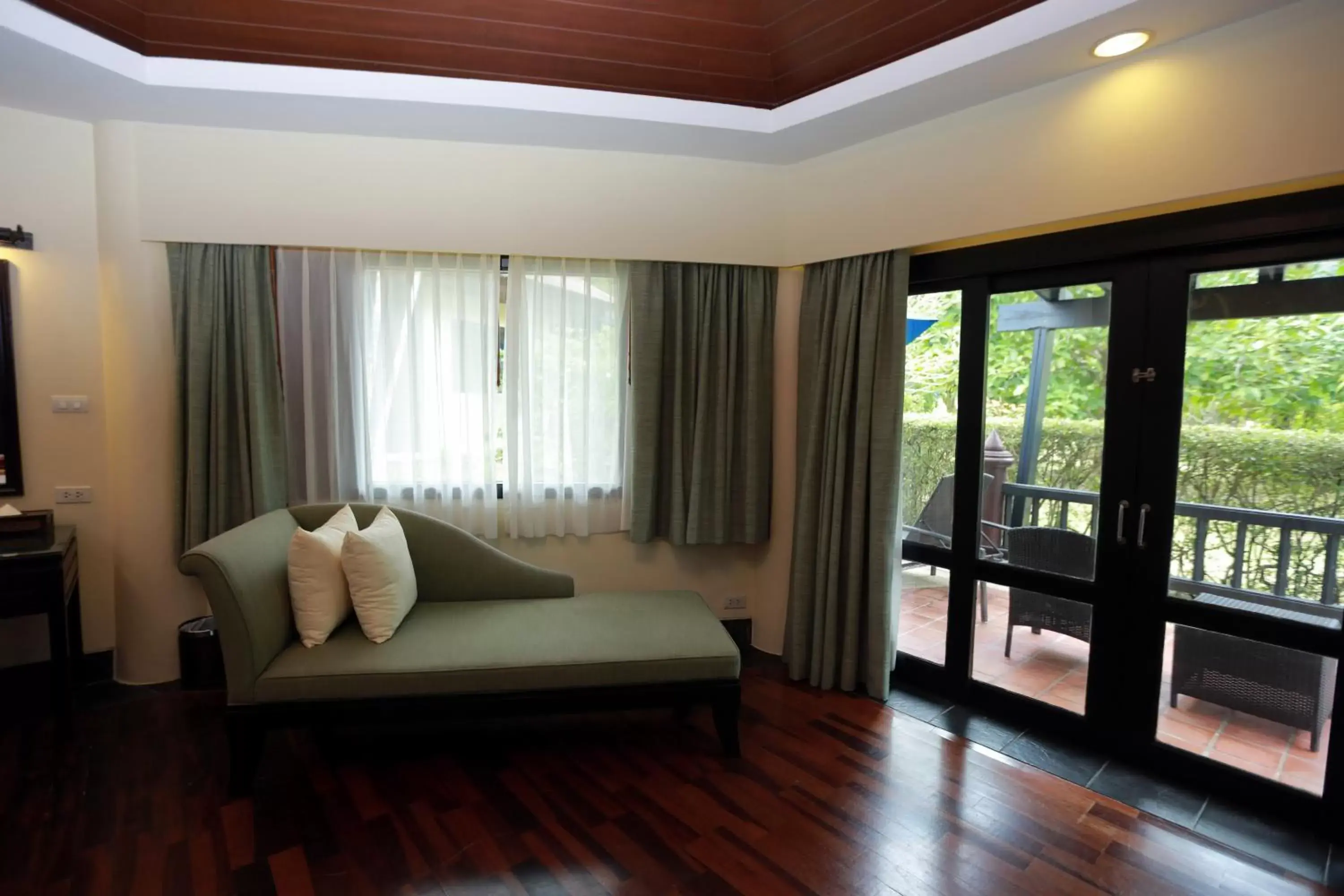 Bedroom, Seating Area in Seaview Resort Khao Lak - SHA Plus