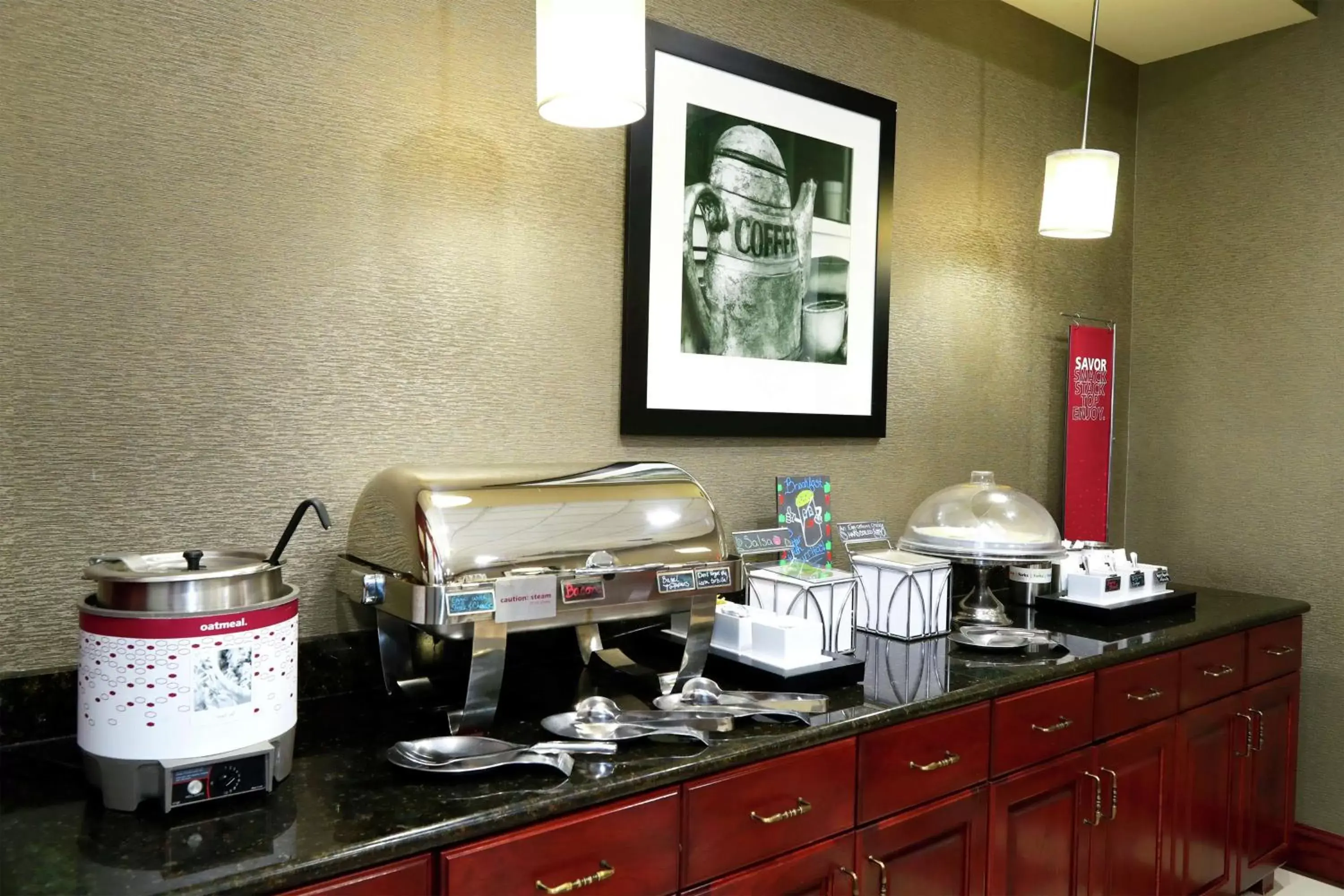 Breakfast, Restaurant/Places to Eat in Hampton Inn and Suites of Lamar