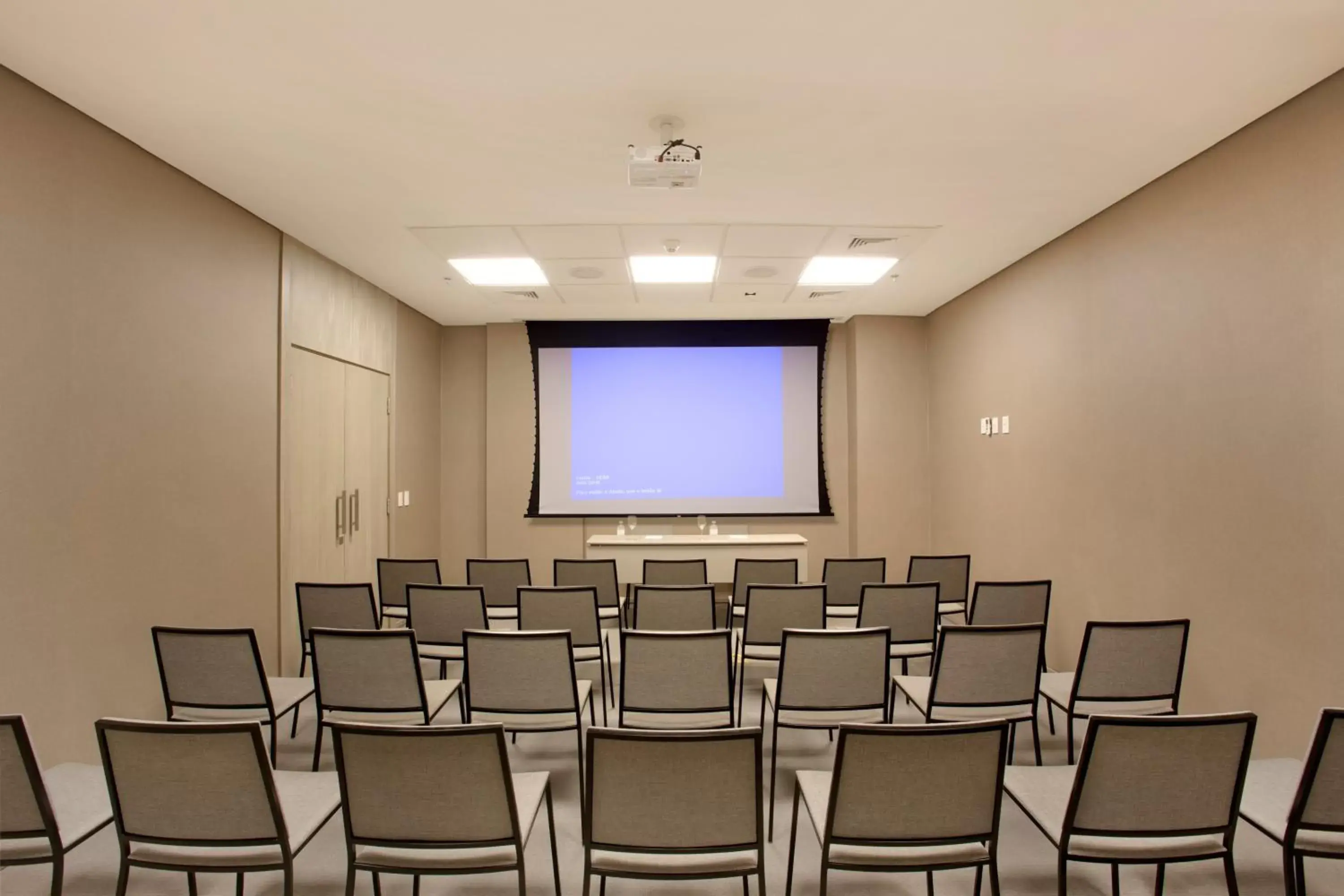 Meeting/conference room in Venit Barra Hotel