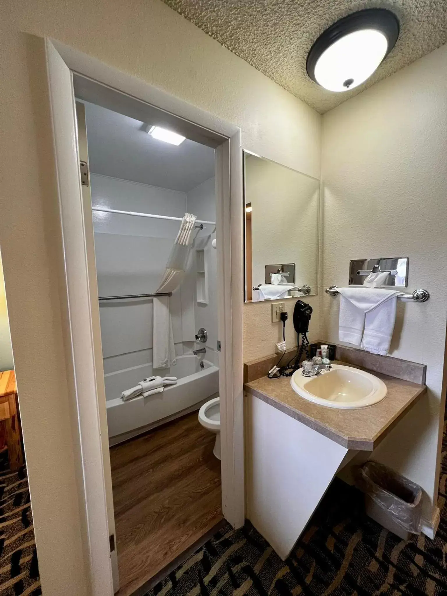 Bathroom in Cody Legacy Inn & Suites