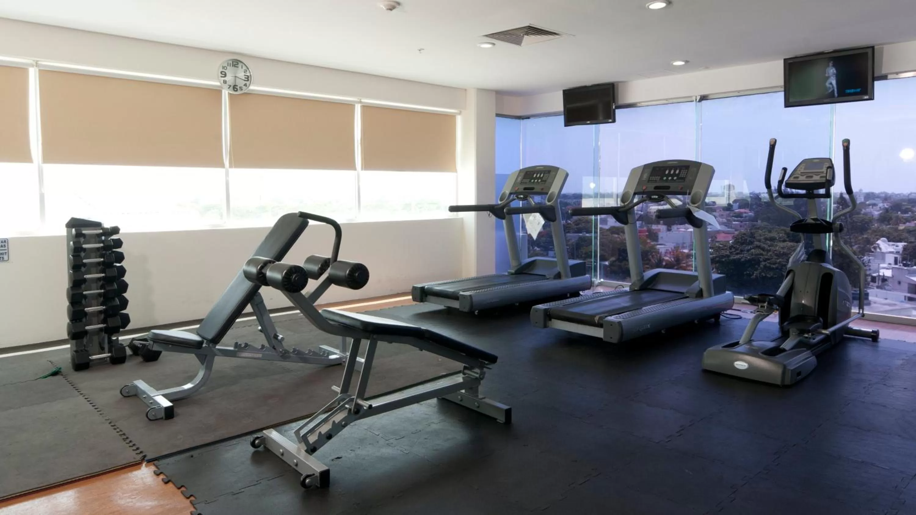 Fitness centre/facilities in Holiday Inn Express Ciudad Del Carmen by IHG