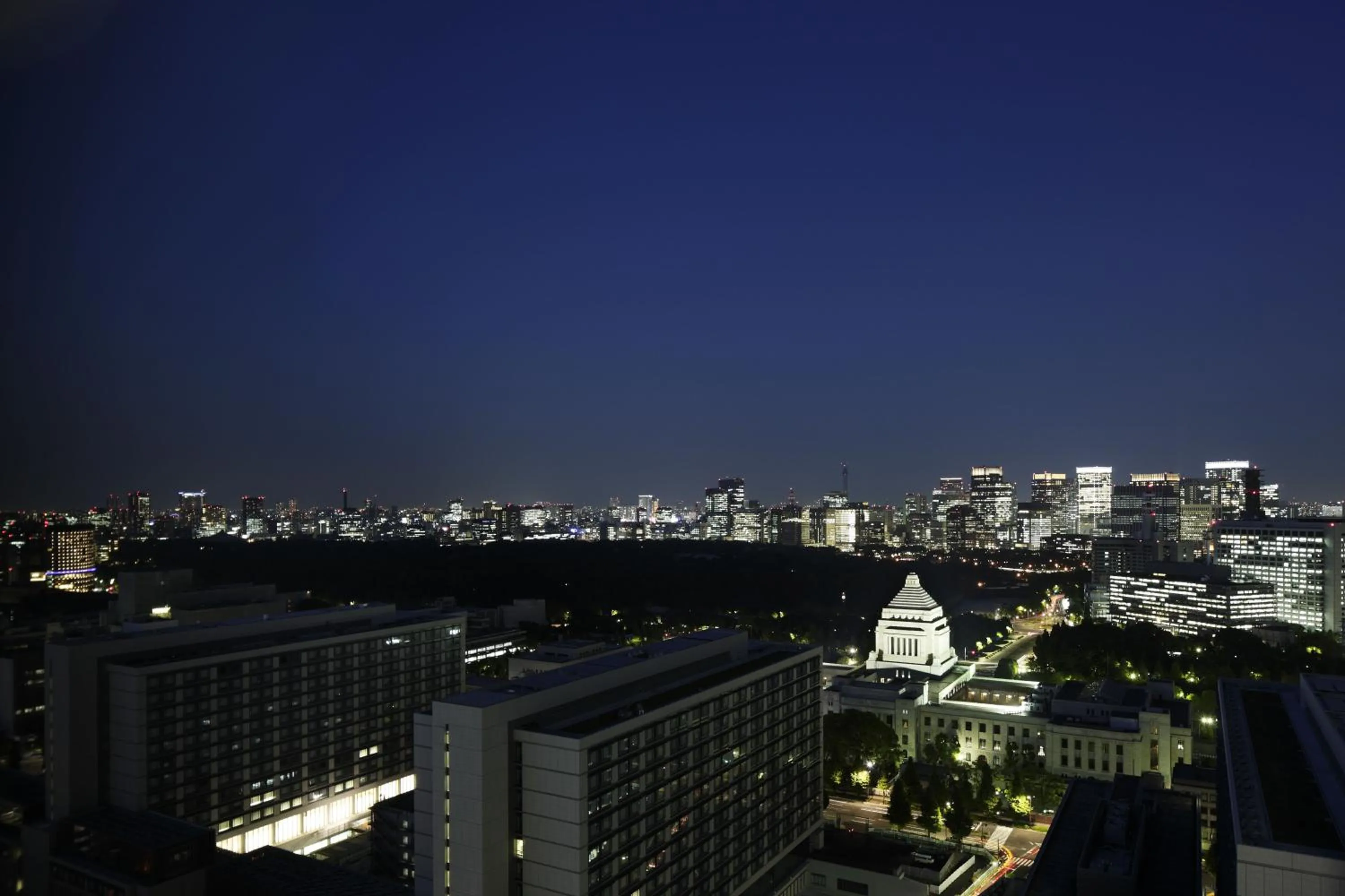 Night in The Capitol Hotel Tokyu