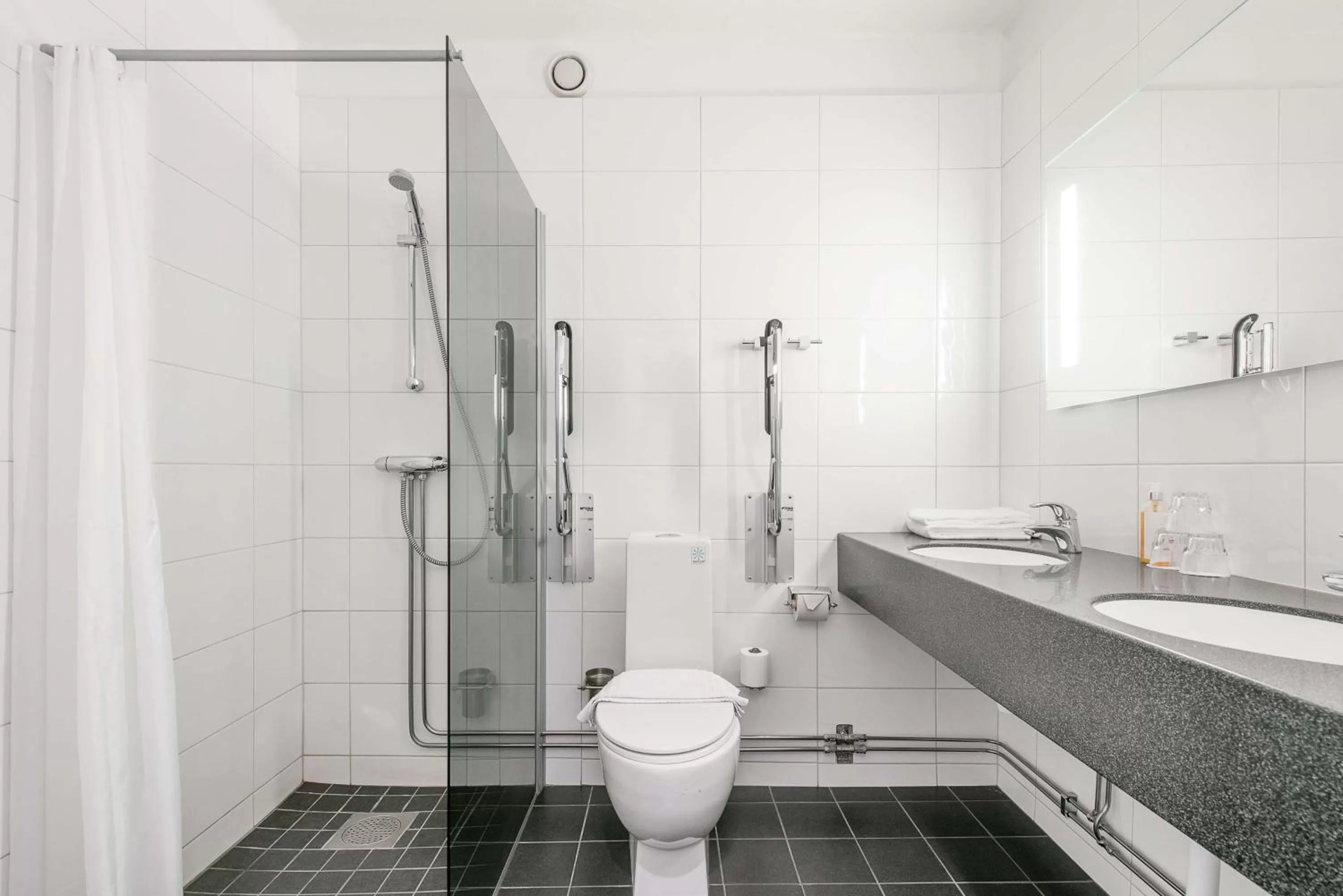 Bathroom in Centric Hotel