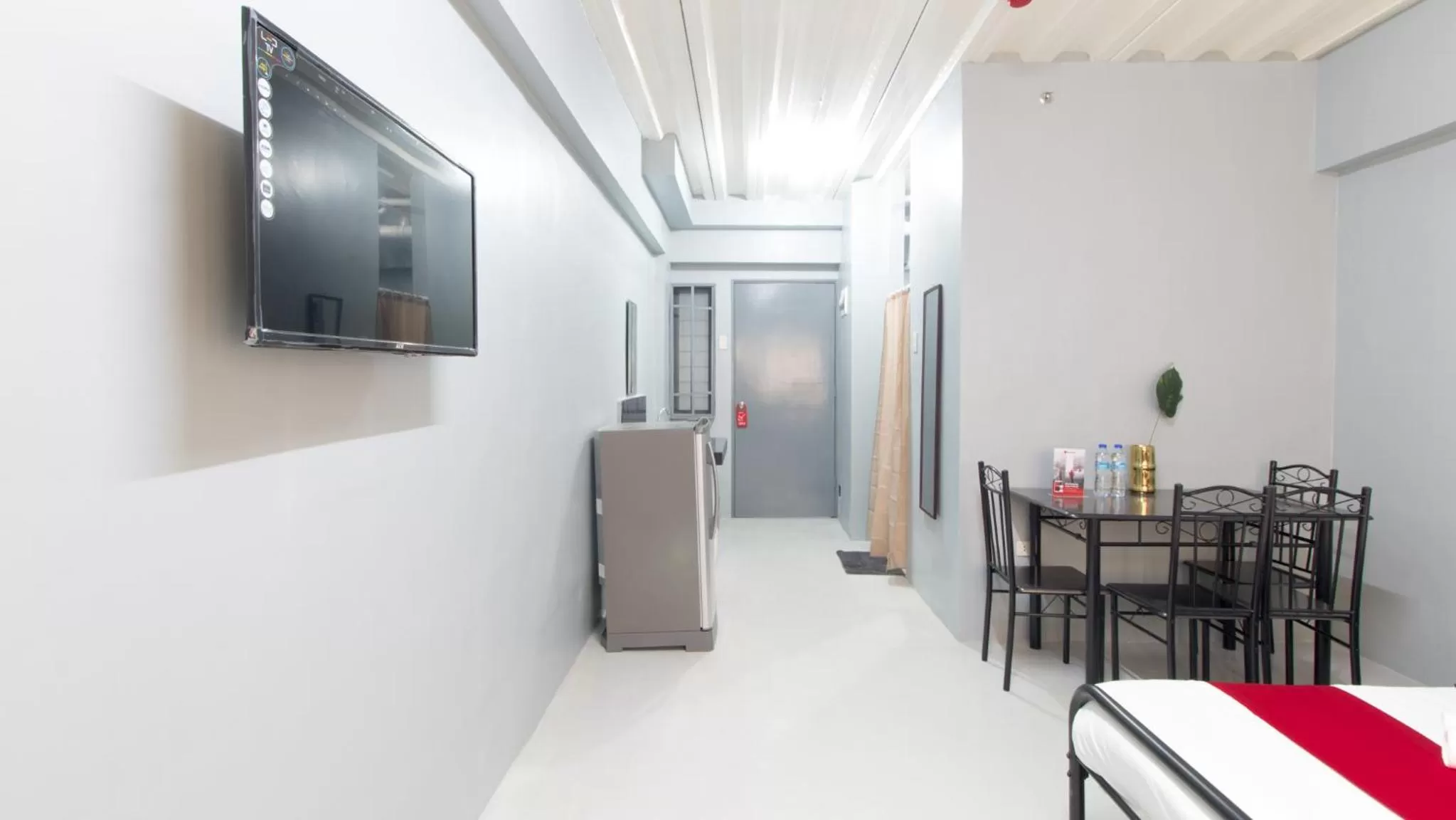 TV and multimedia in RedDoorz @ Sunfields Lipa Batangas