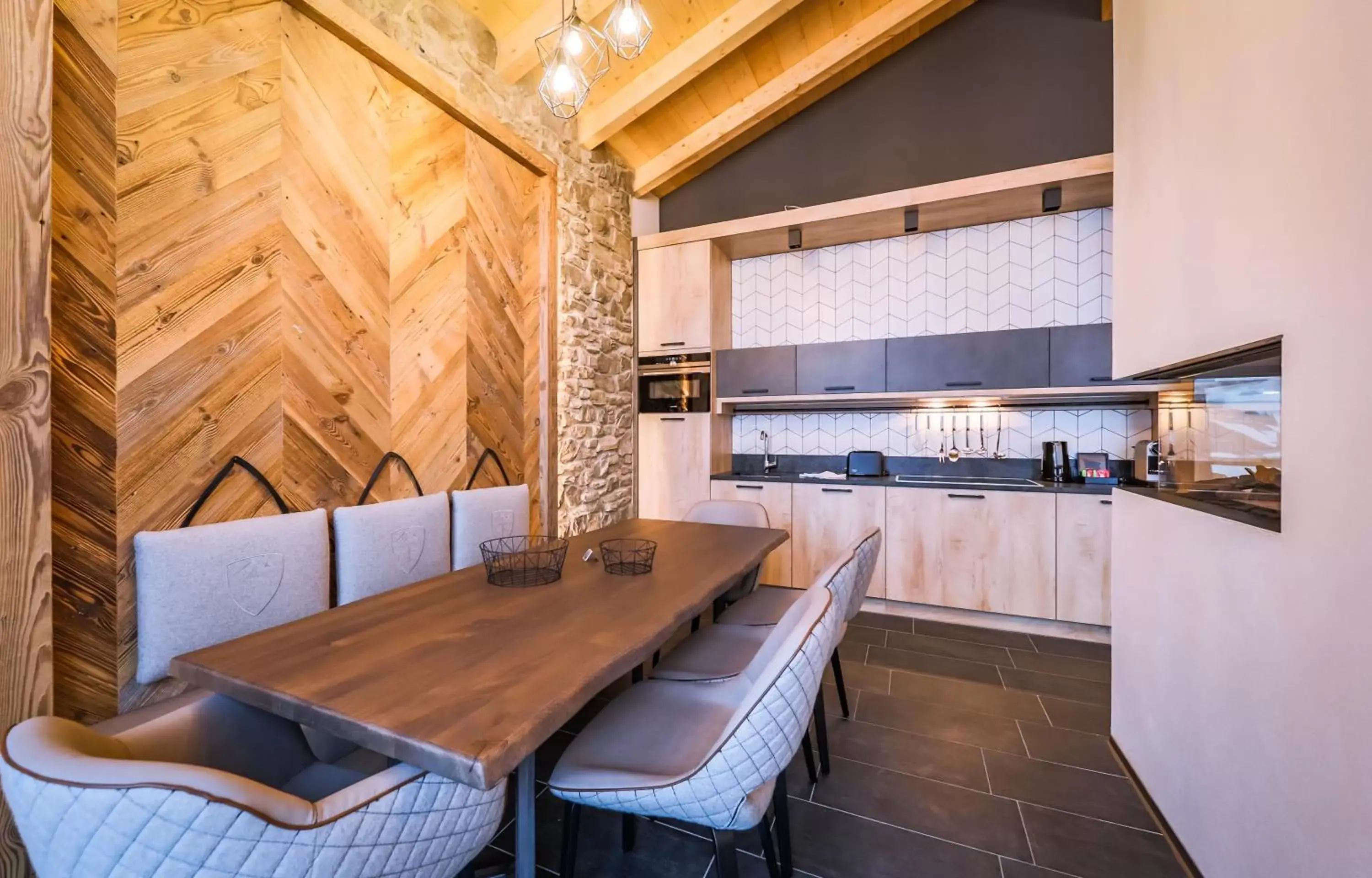 Kitchen or kitchenette, Kitchen/Kitchenette in 24 by AvenidA Hotel & Residences Kaprun