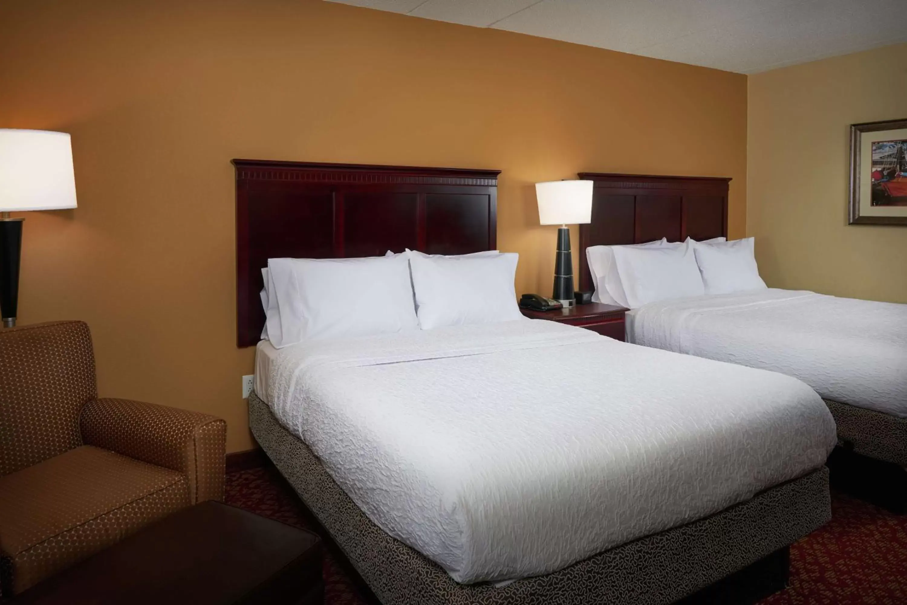Bed in Hampton Inn Newport News-Yorktown