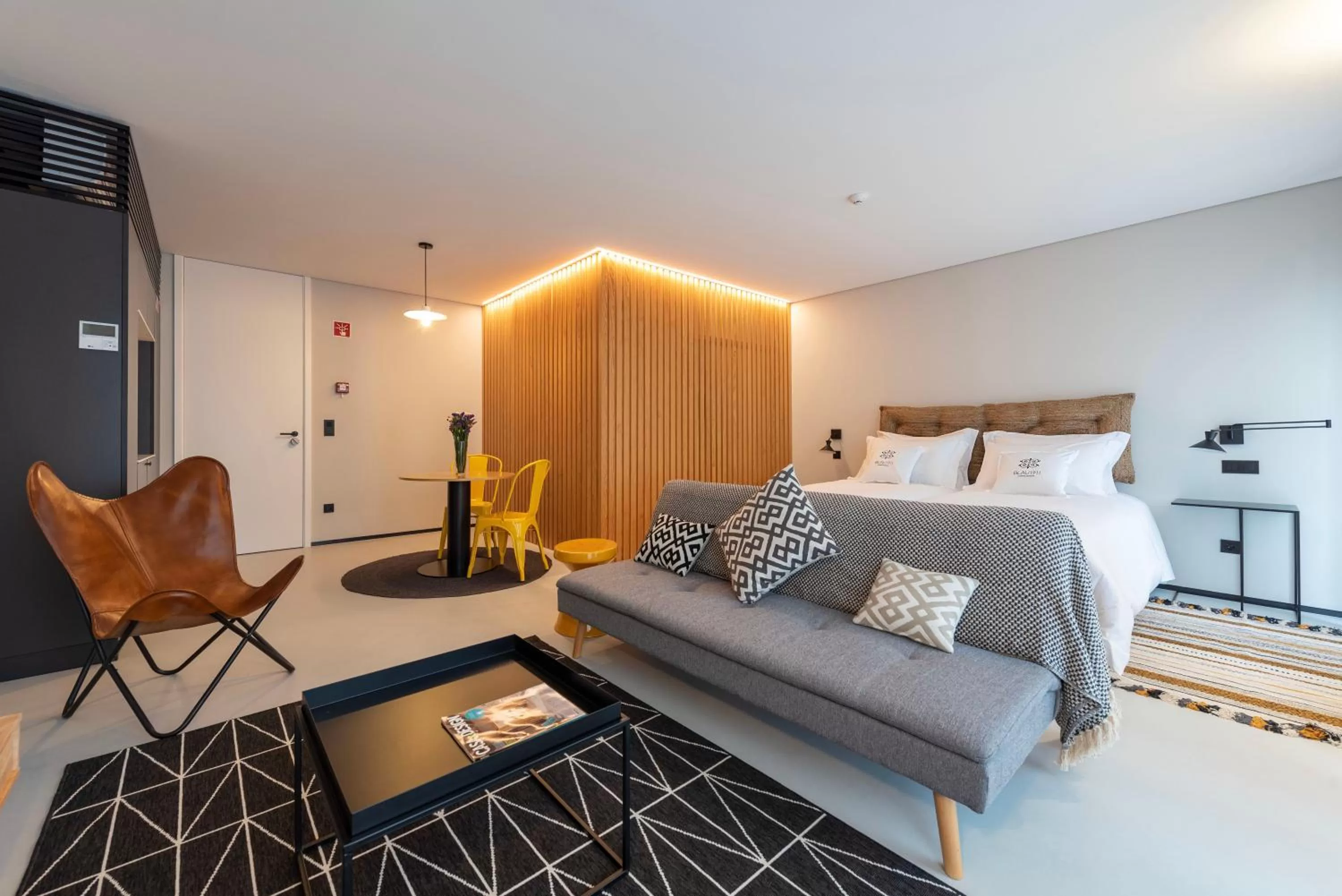 Photo of the whole room in Blau 1911