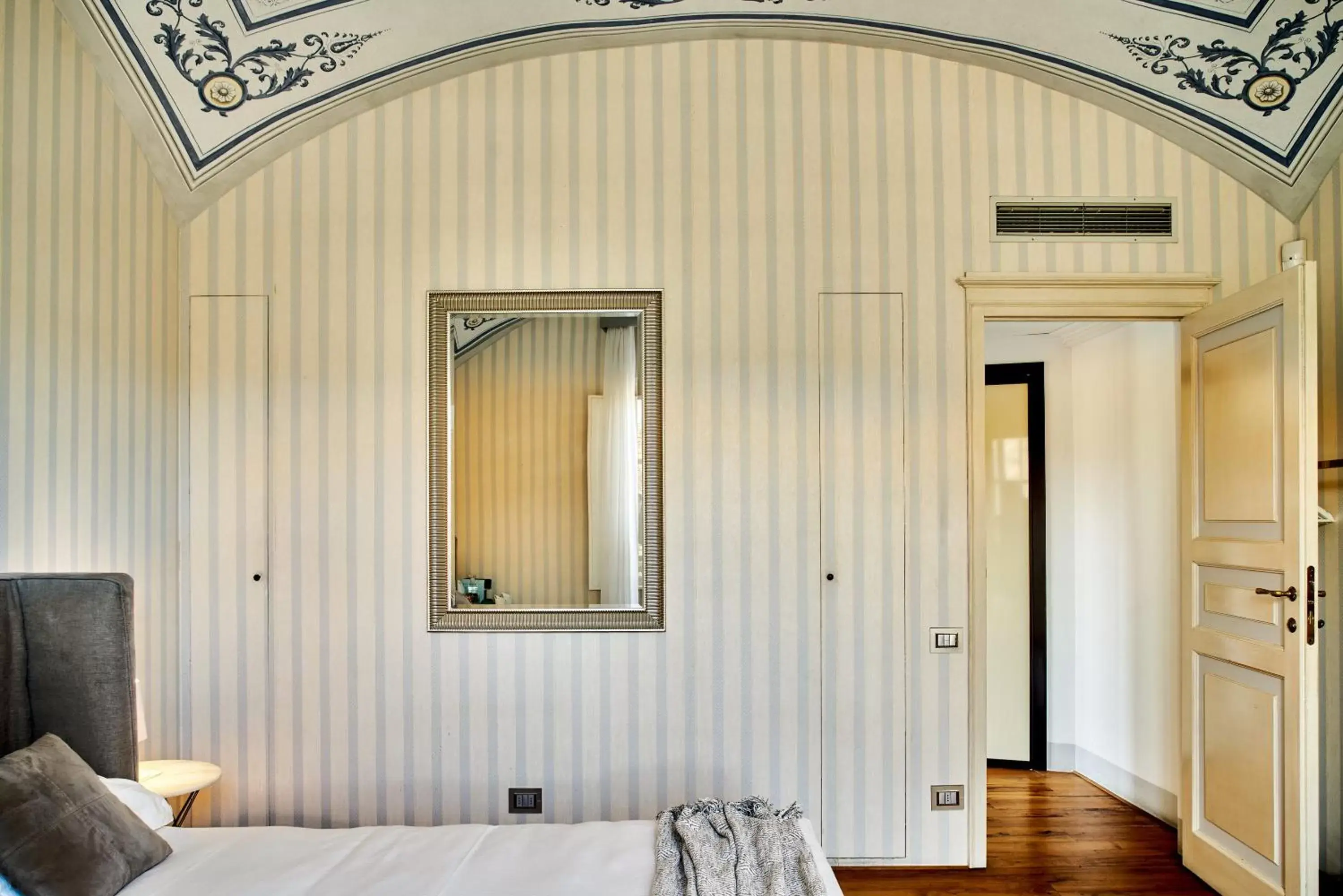 Photo of the whole room, Bathroom in B&B Le Logge Luxury Rooms