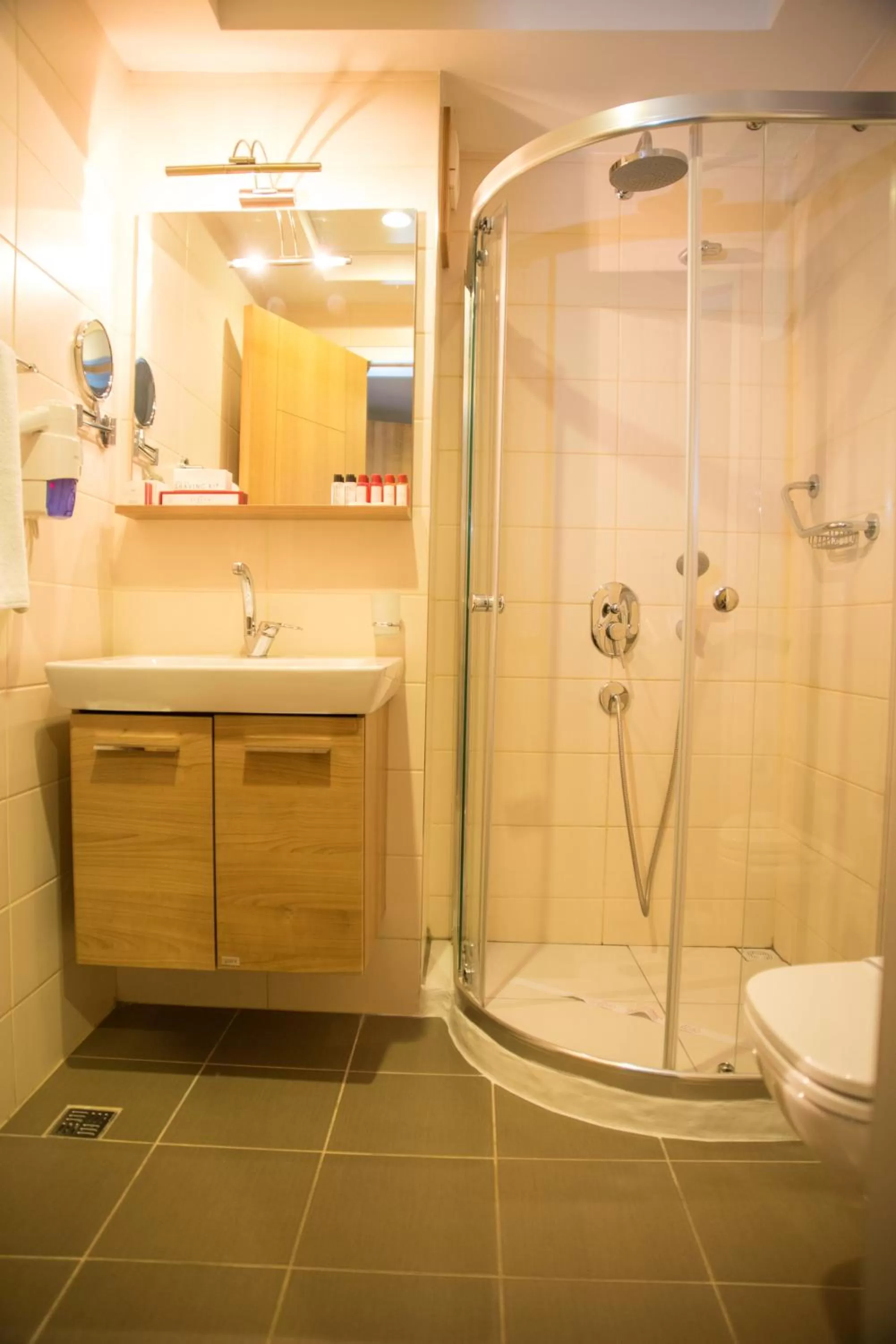 Shower in Efeler Hotel