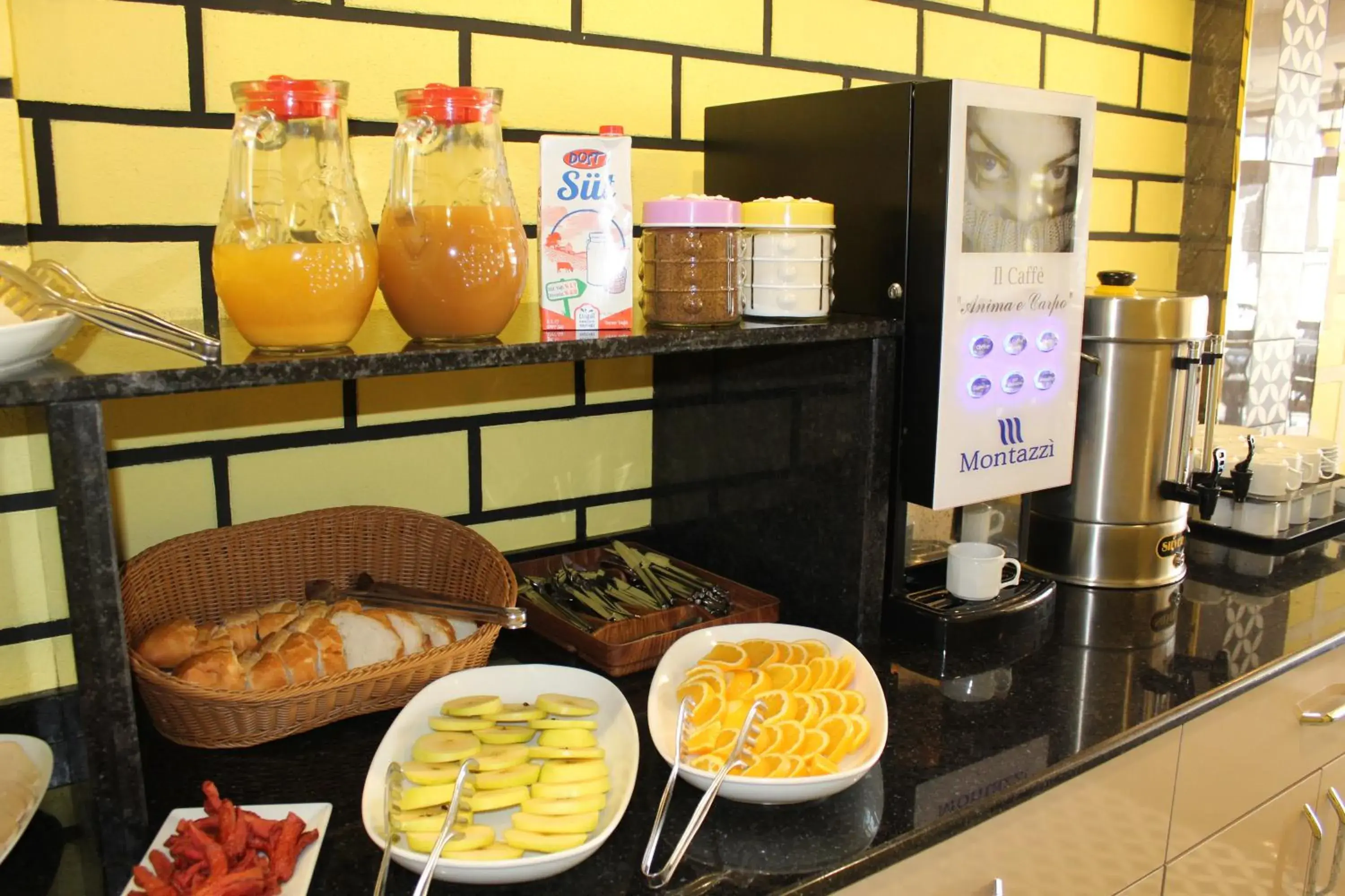 Coffee/tea facilities, Food in Theodian Hotel