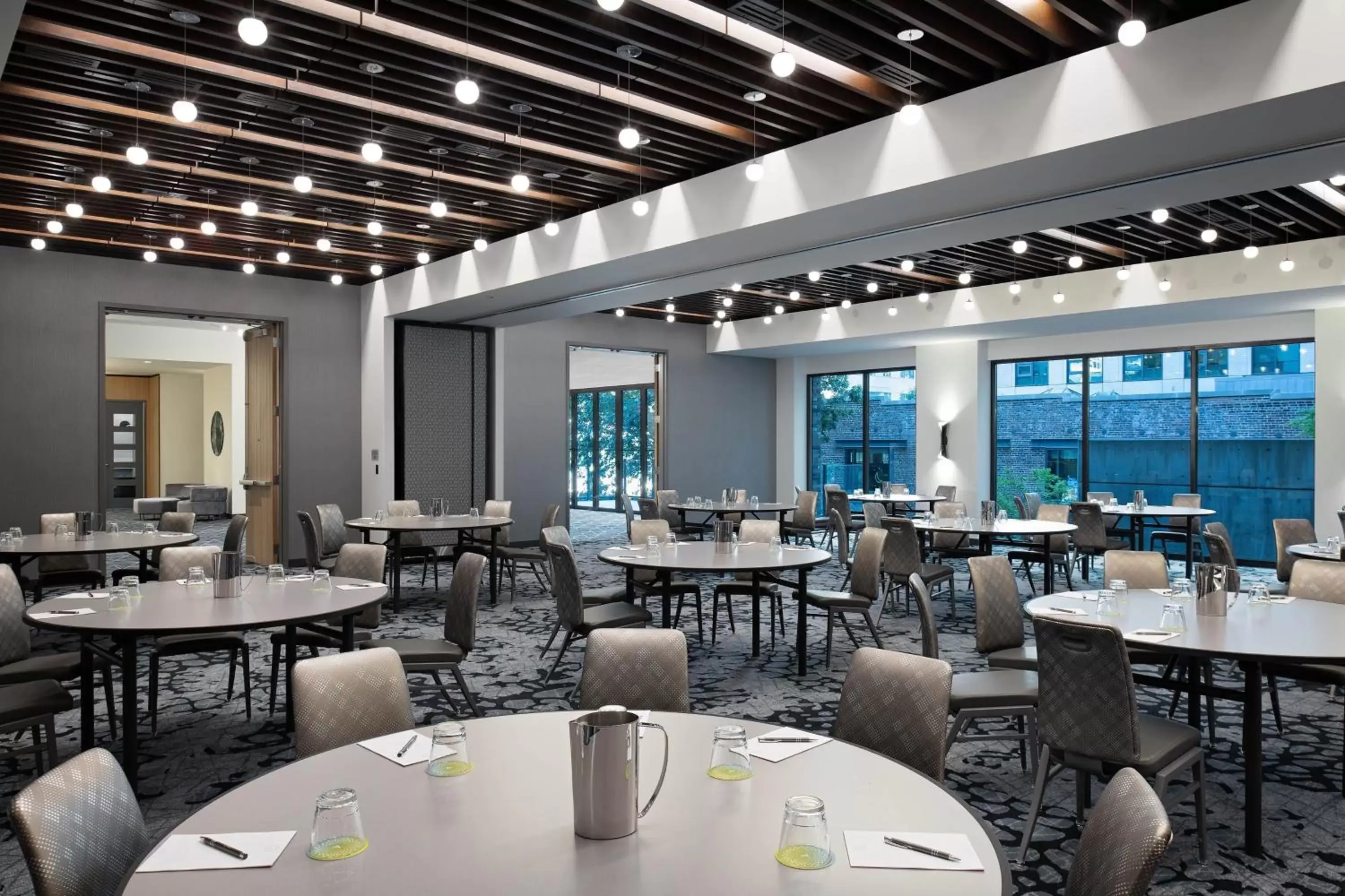 Meeting/conference room, Restaurant/Places to Eat in Astra Hotel, Seattle, A Tribute Portfolio Hotel by Marriott