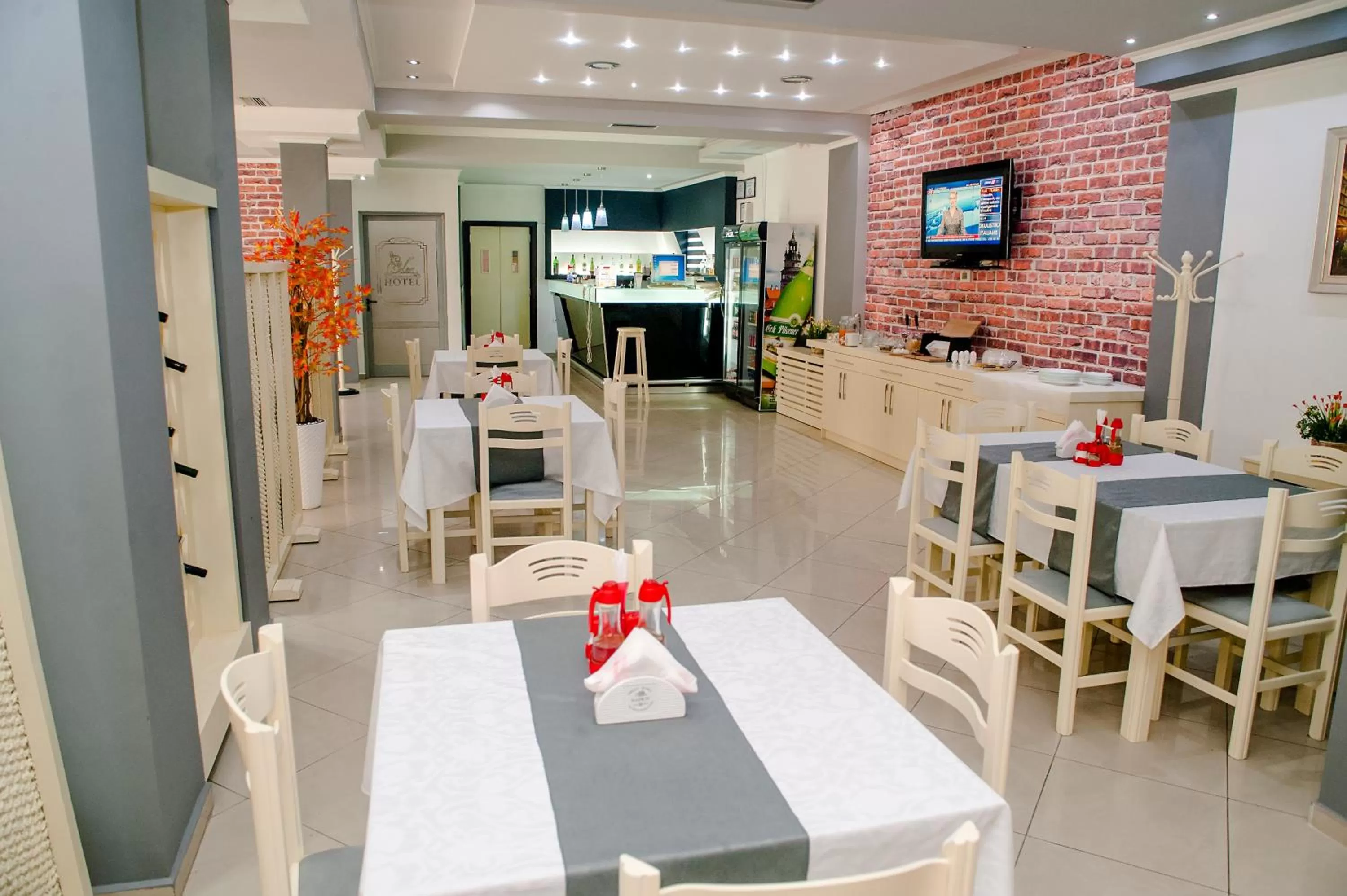 Restaurant/Places to Eat in Hotel EDEA
